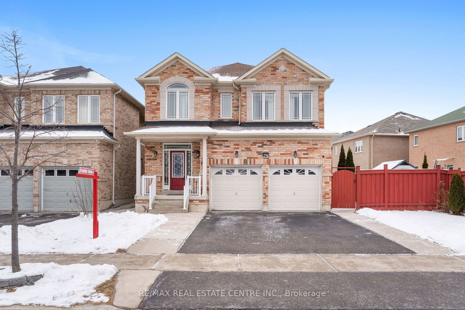 Detached House sold at 74 Skyvalley Drive, Brampton, Bram East, L6P 3B7 - MLS: W11928037