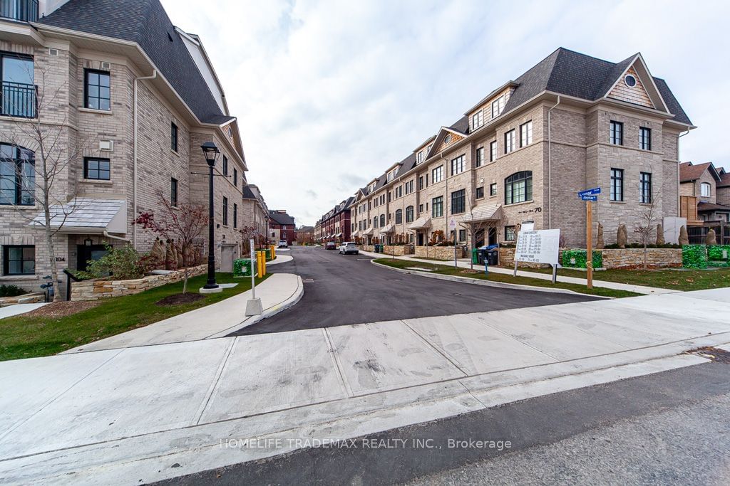 Building at 40 Lunar Crescent, Mississauga, Streetsville