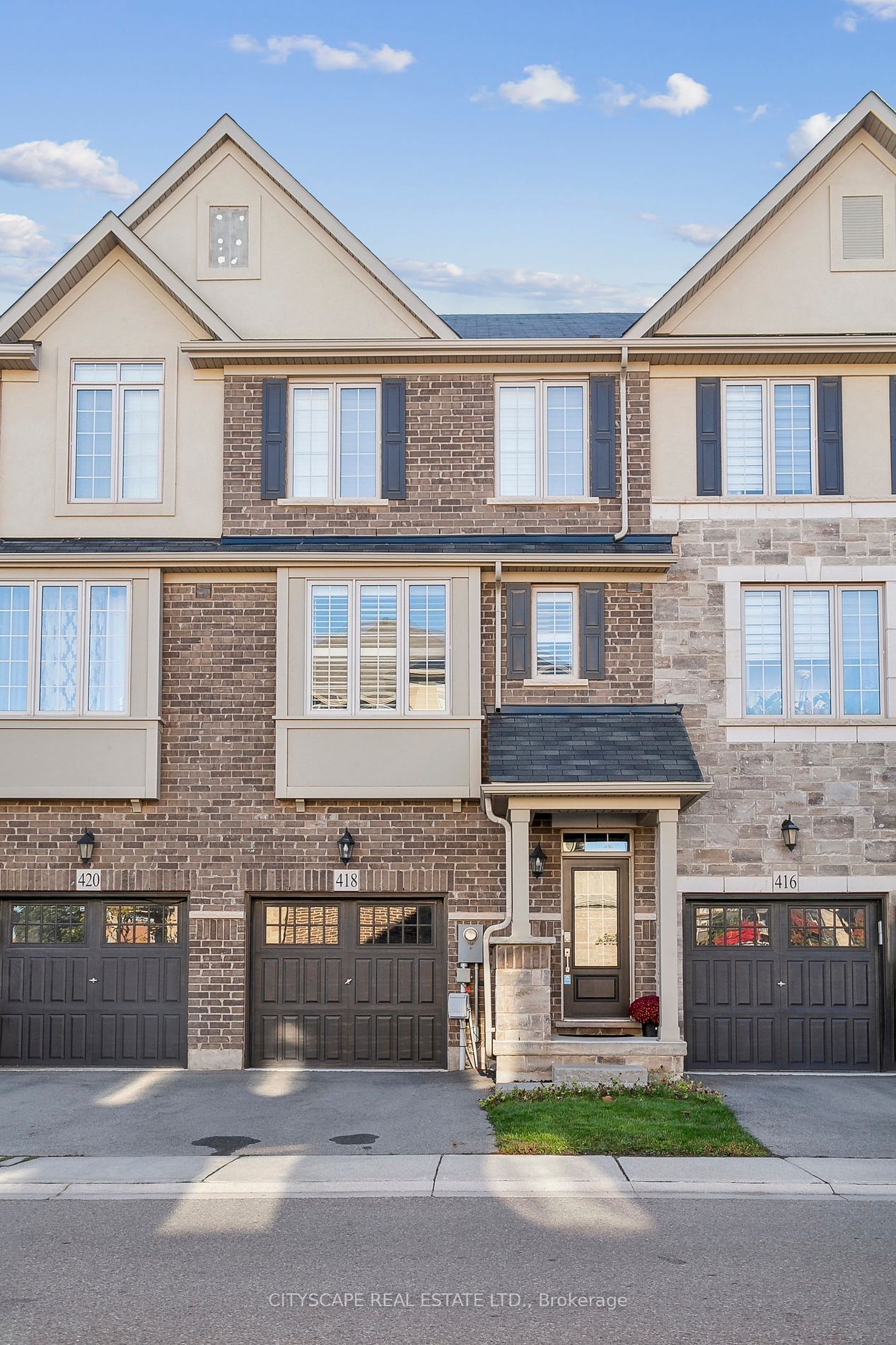 Townhouse for sale at 418 Belcourt Common, Oakville, Rural Oakville, L6H 0R2 - MLS: W11928188