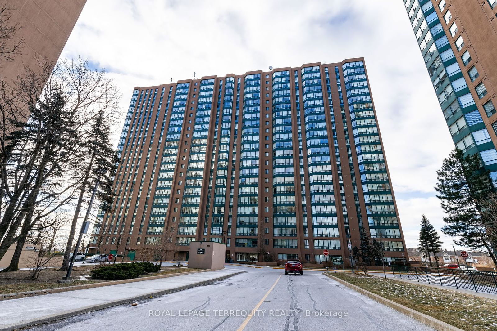 Condo for lease at 712-155 Hillcrest Avenue, Mississauga, Cooksville, L5B 3Z2 - MLS: W11928190