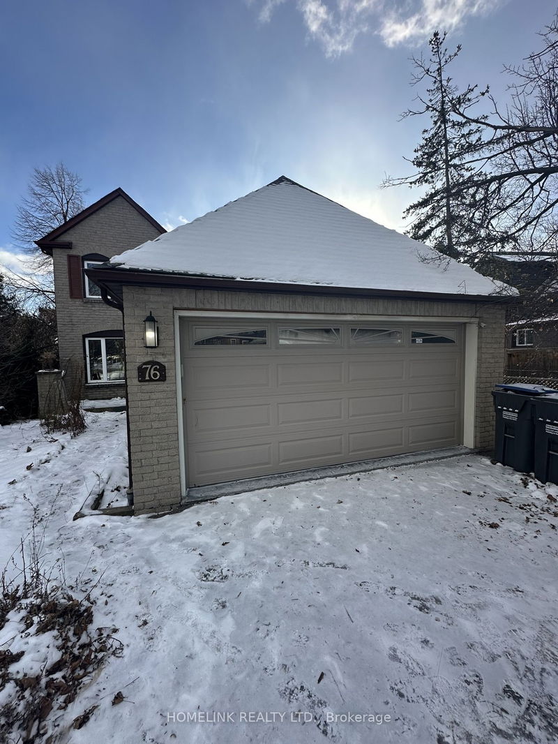 home for lease on 76 Lacewood Crescent