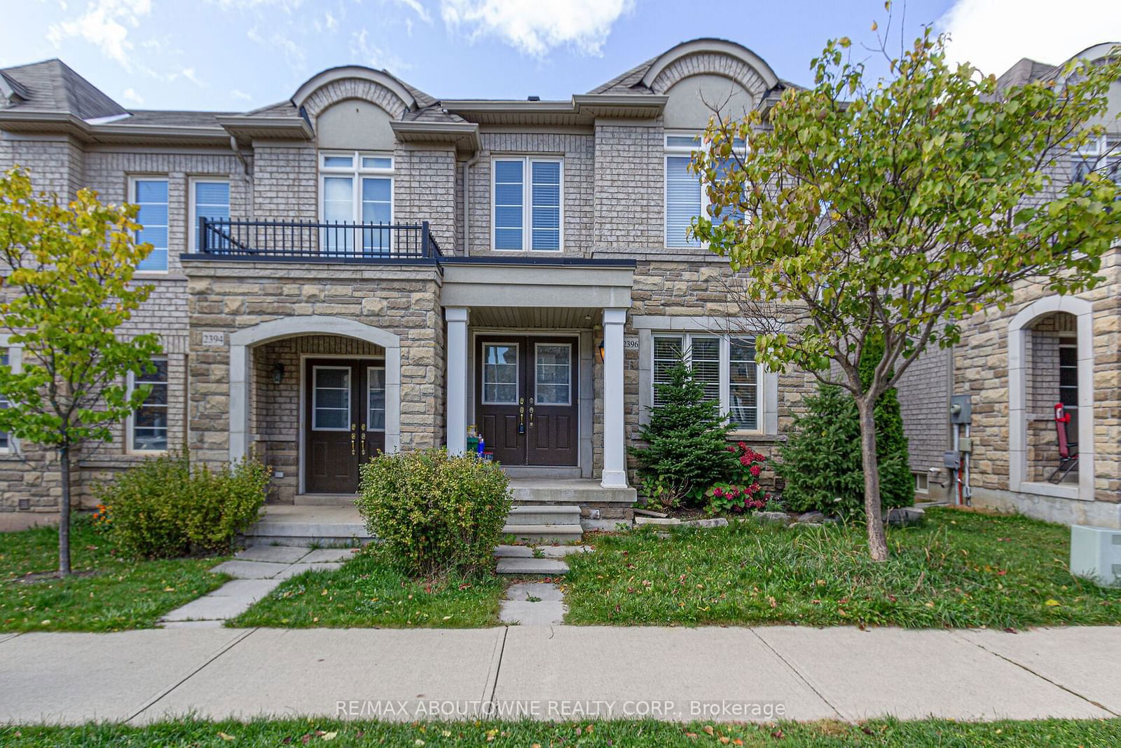 Townhouse for lease at 2396 Baronwood Drive, Oakville, 1019 - WM Westmount, L6M 0J7 - MLS: W11928427