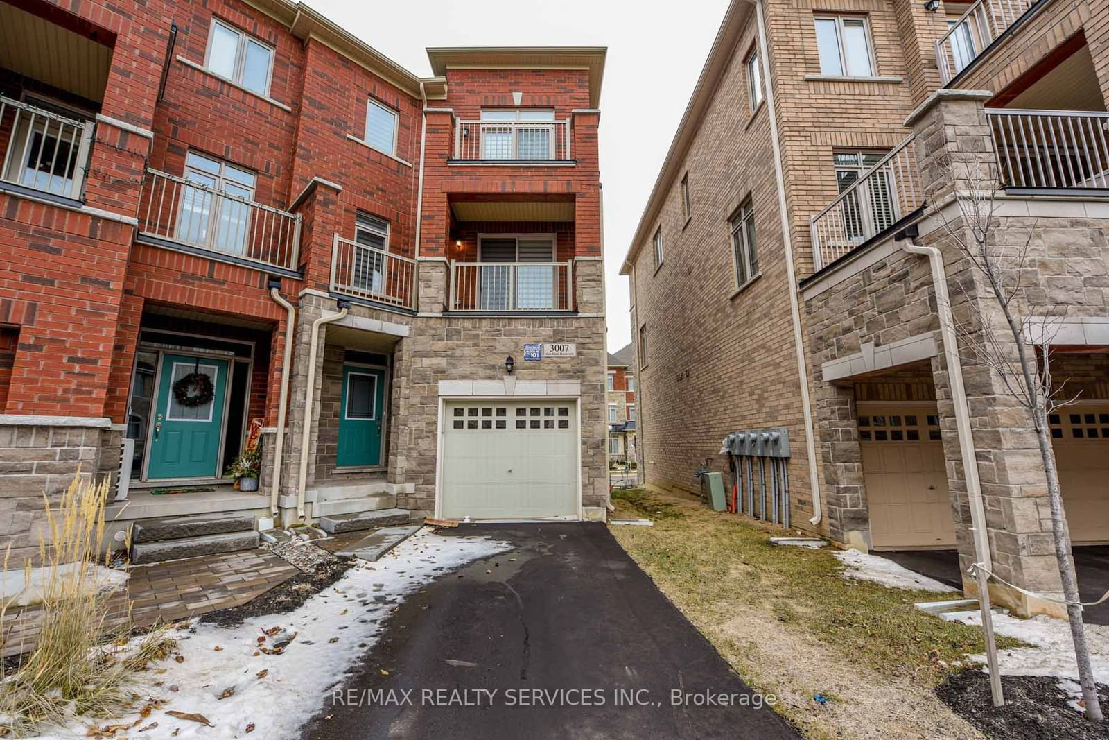 Townhouse for lease at 3007 Max Khan Boulevard, Oakville, Rural Oakville, L6H 3P4 - MLS: W11928501