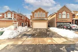 Detached House for sale at 89 White Tail Crescent, Brampton, Fletcher's West, L6Y 5C1 - MLS: W11928532