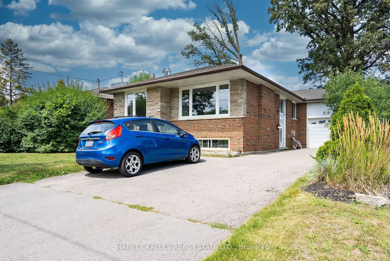 Building at 73 Robinglade Drive, Toronto, Eringate-Centennial-West Deane