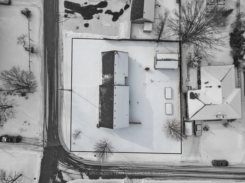 17 Norton Blvd, Caledon, L7E 2C6 | Image 2