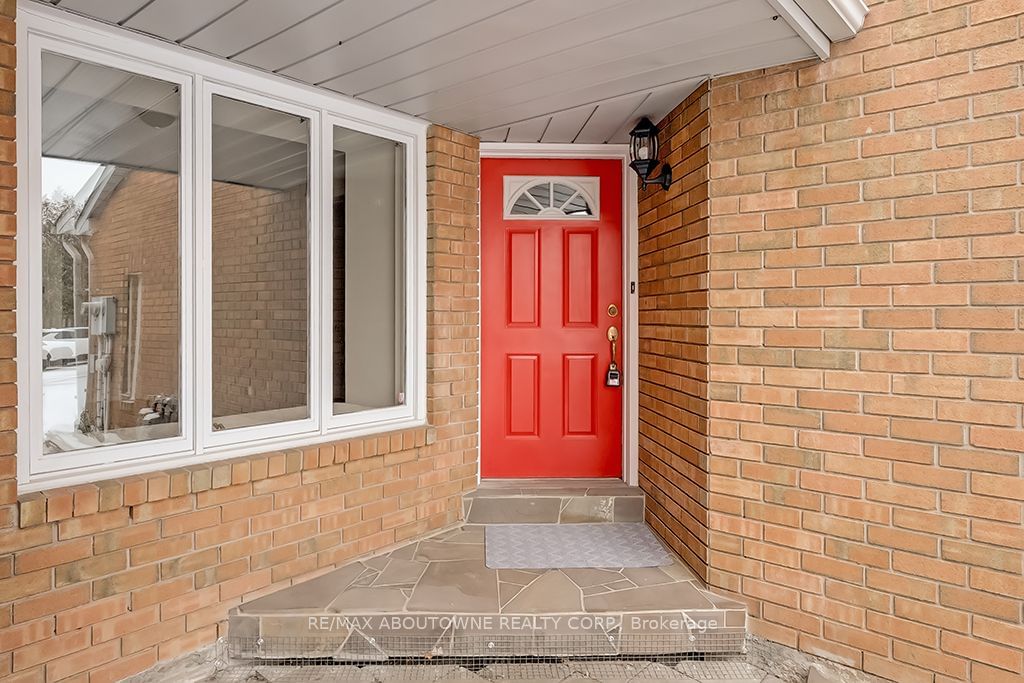 Townhouse sold at 3260 BOBWHITE Mews, Mississauga, Lisgar, L5N 6G1 - MLS: W11928679