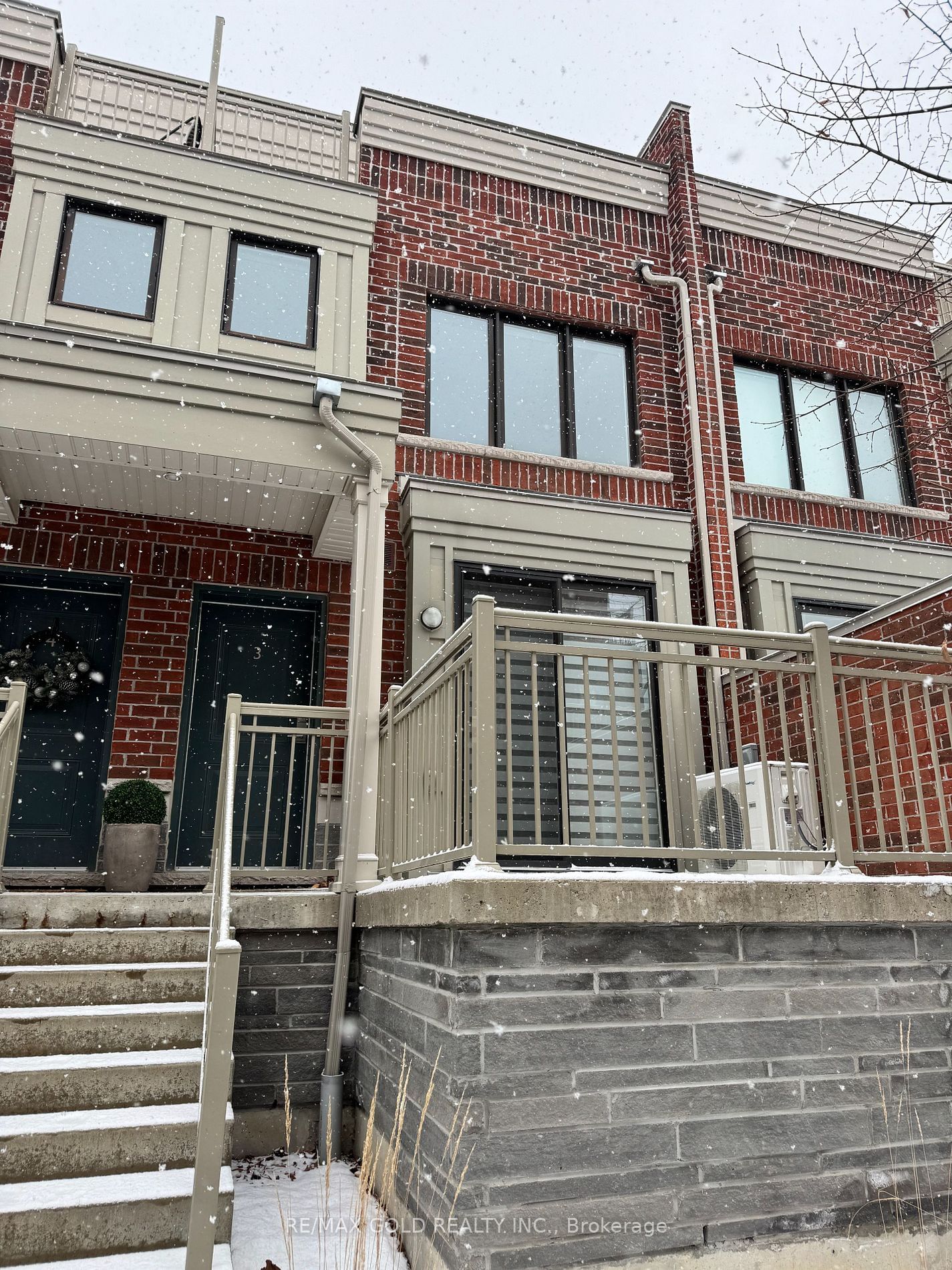 Townhouse for lease at 3-80 EASTWOOD PARK Gdns, Toronto, Long Branch, M8W 0B2 - MLS: W11928816