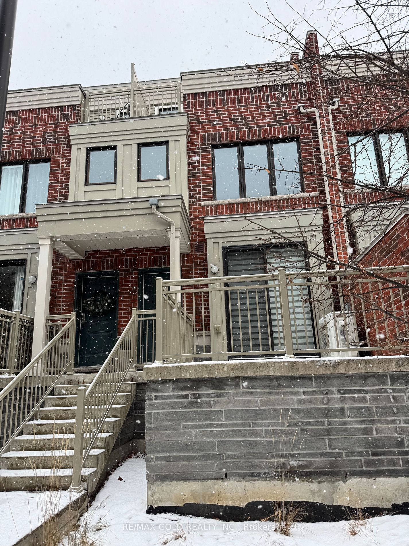 Townhouse for lease at 3-80 EASTWOOD PARK Gdns, Toronto, Long Branch, M8W 0B2 - MLS: W11928816