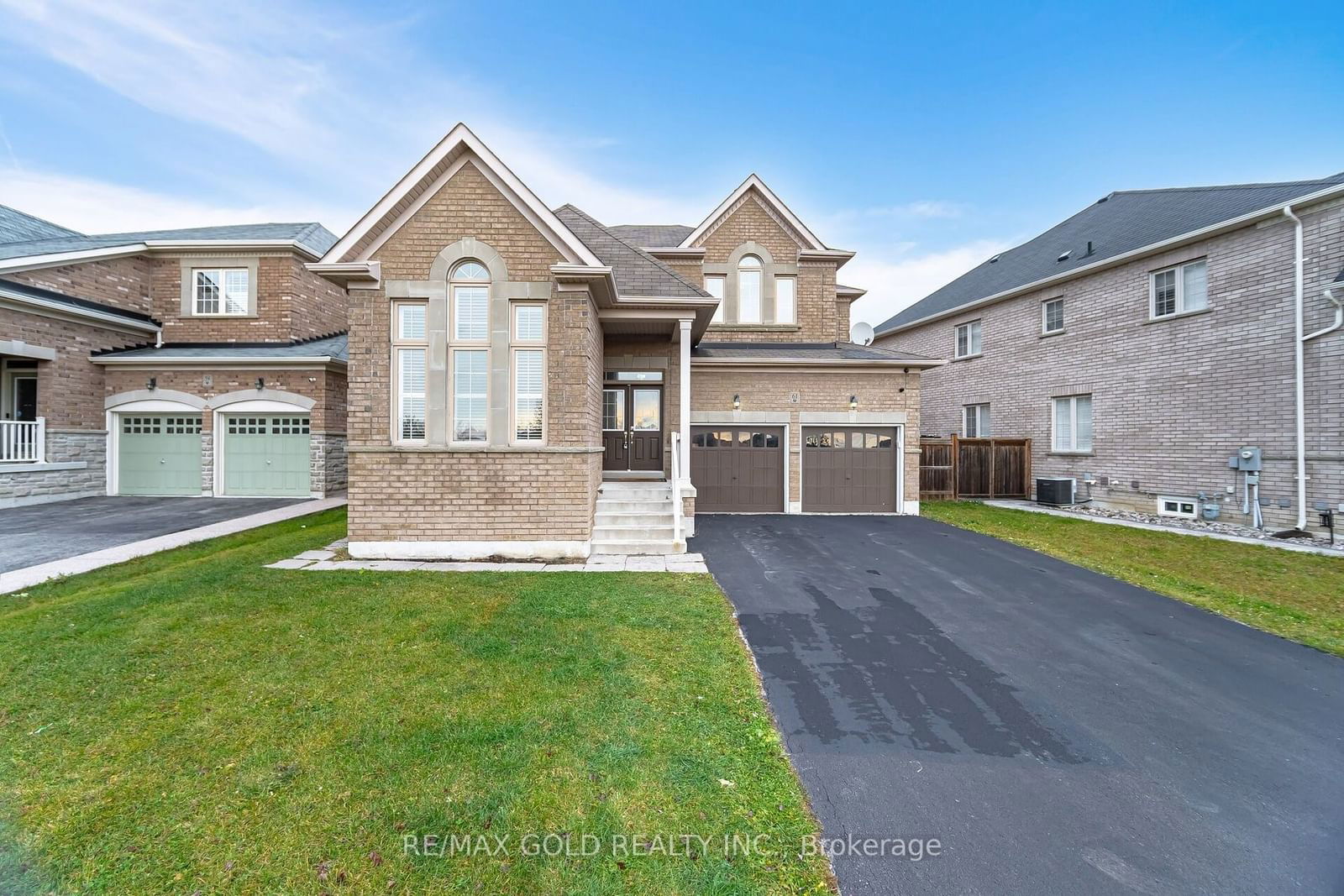 Detached House for sale at 61 Birch Tree Trail, Brampton, Bram East, L6P 3M8 - MLS: W11928968