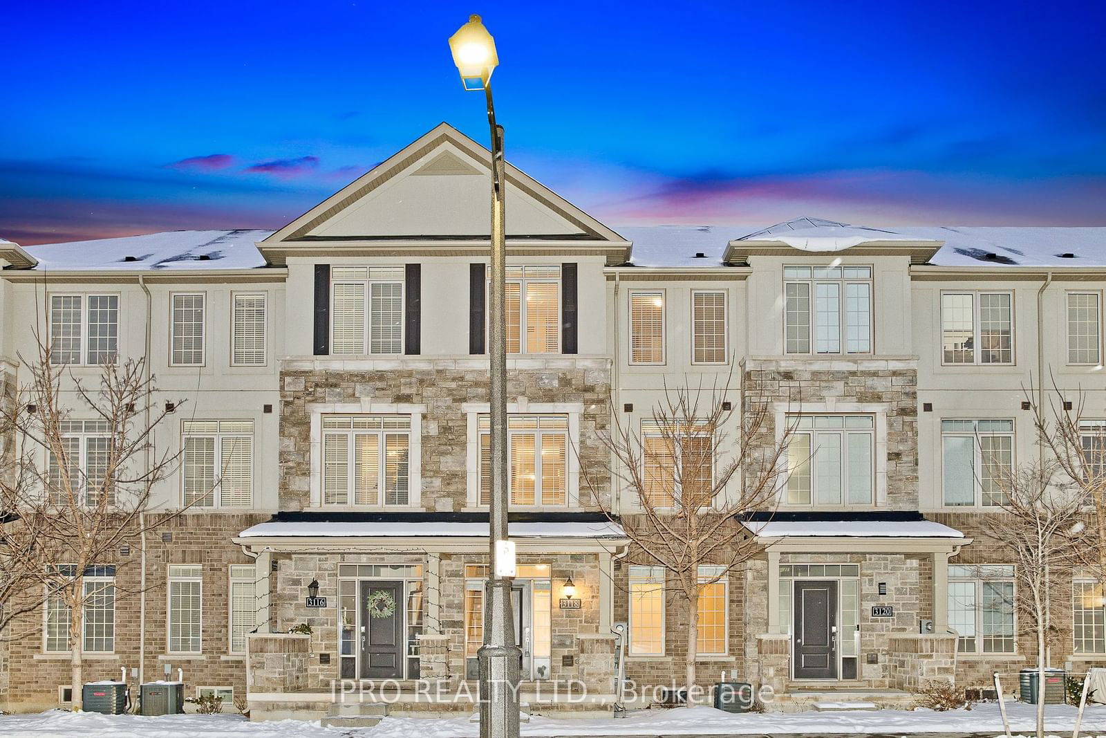 Townhouse leased at 3118 Postridge Drive, Oakville, Rural Oakville, L6H 7E3 - MLS: W11929029