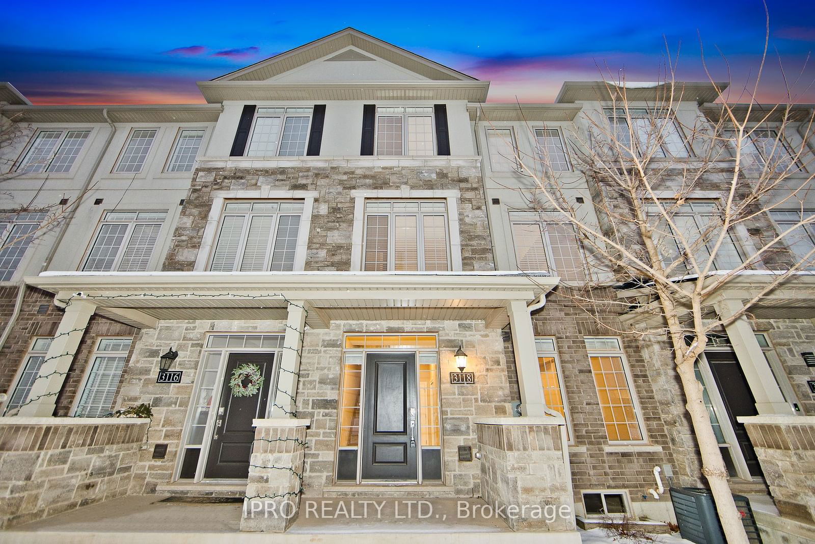 Townhouse leased at 3118 Postridge Drive, Oakville, Rural Oakville, L6H 7E3 - MLS: W11929029