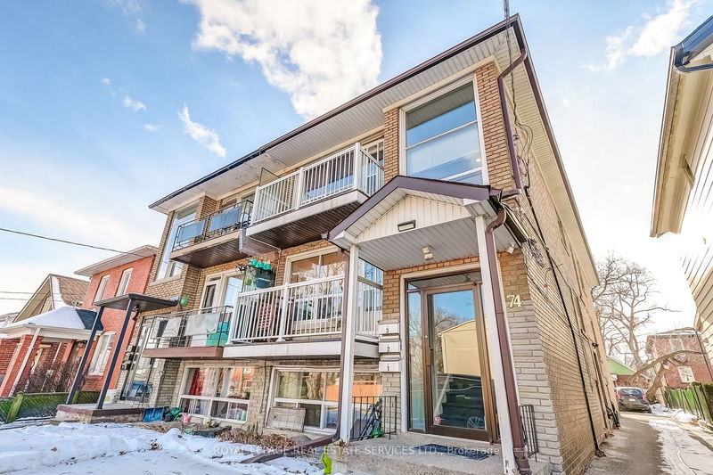 home for lease on 1-74 Burlington Street