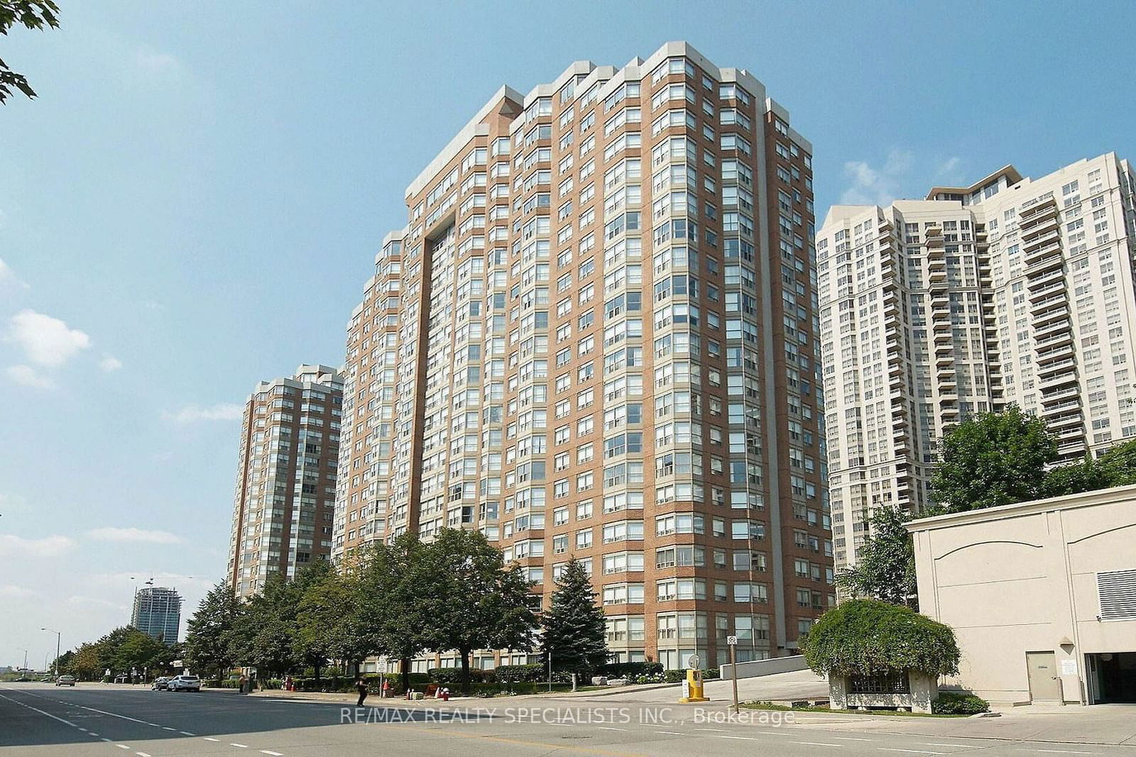 Condo for lease at 1510-325 Webb Drive, Mississauga, City Centre, L5B 3Z9 - MLS: W11929138