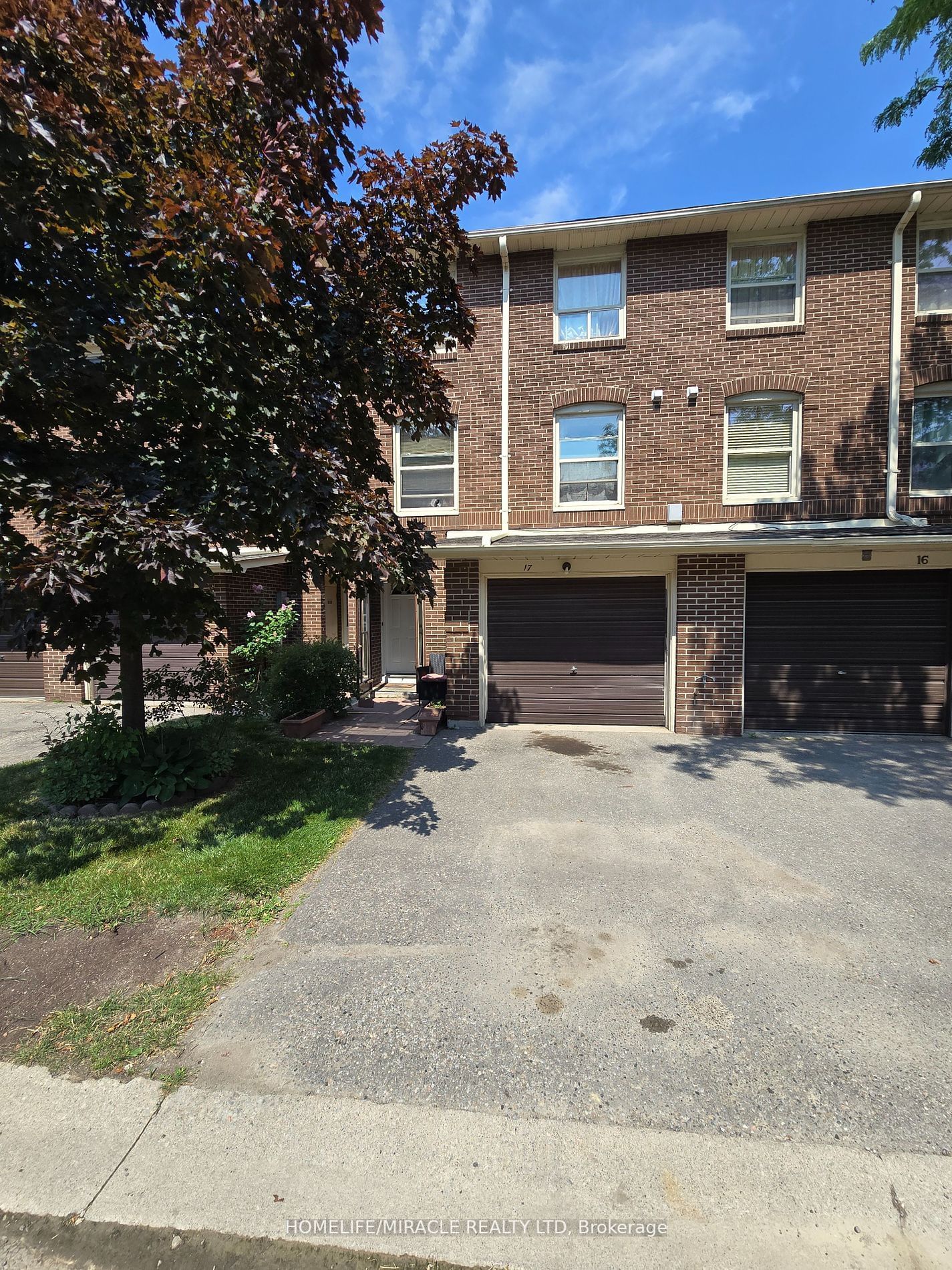 Townhouse for sale at 17-17 Eden Park Drive, Brampton, Southgate, L6T 3A5 - MLS: W11929154