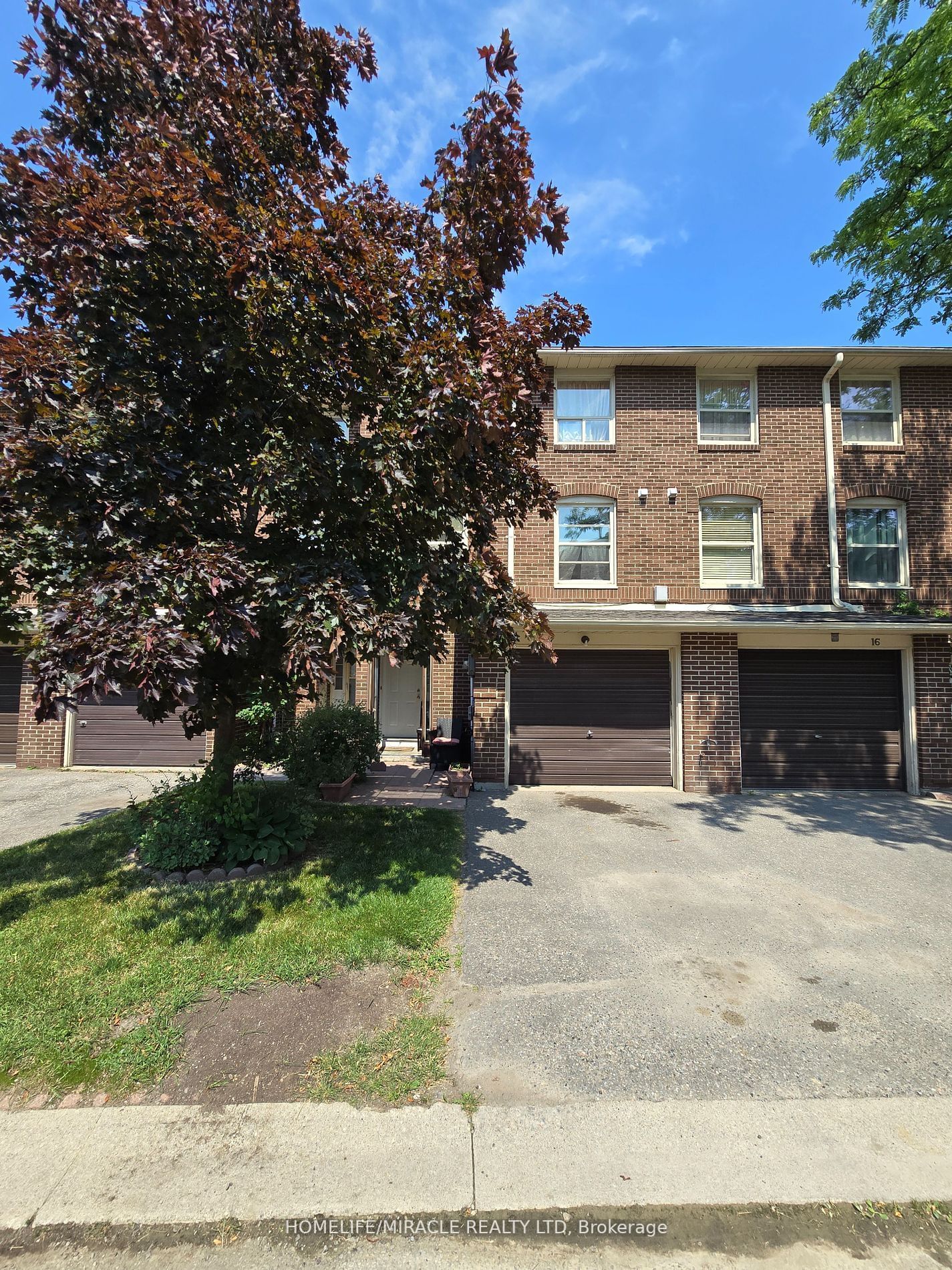 Townhouse for sale at 17-17 Eden Park Drive, Brampton, Southgate, L6T 3A5 - MLS: W11929154