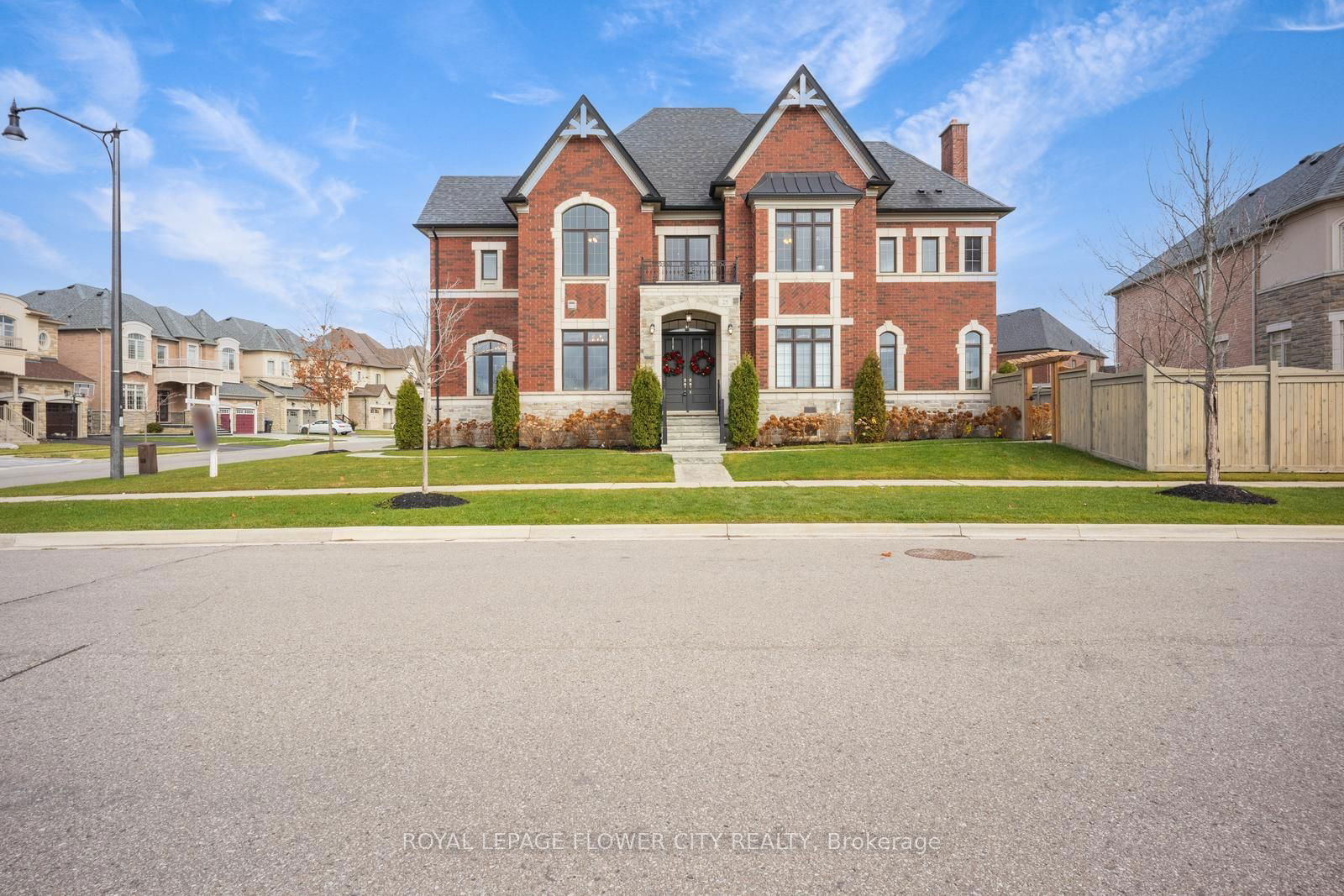 Detached House for sale at 25 Belladonna Circle, Brampton, Toronto Gore Rural Estate, L6P 4B6 - MLS: W11929478