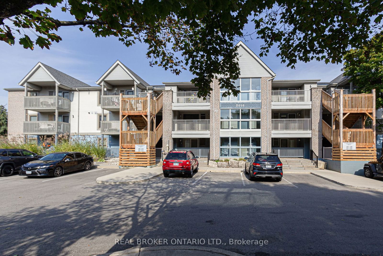 Condo for sale at 103-2010 Cleaver Avenue, Burlington, Headon, L7M 4C1 - MLS: W11929558