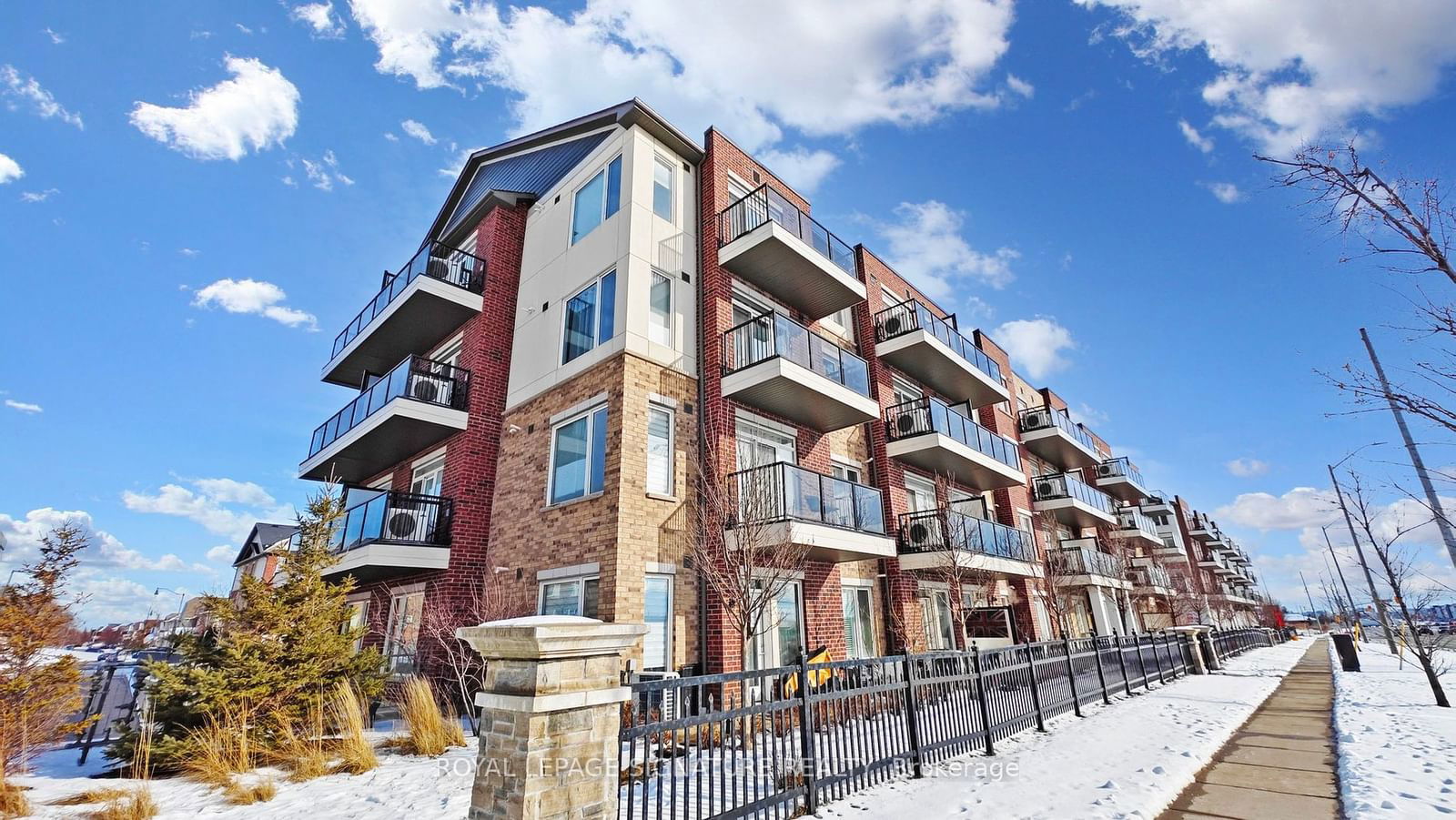 Condo for sale at 207-54 Sky Harbour Drive, Brampton, Bram West, L6Y 6B9 - MLS: W11929565