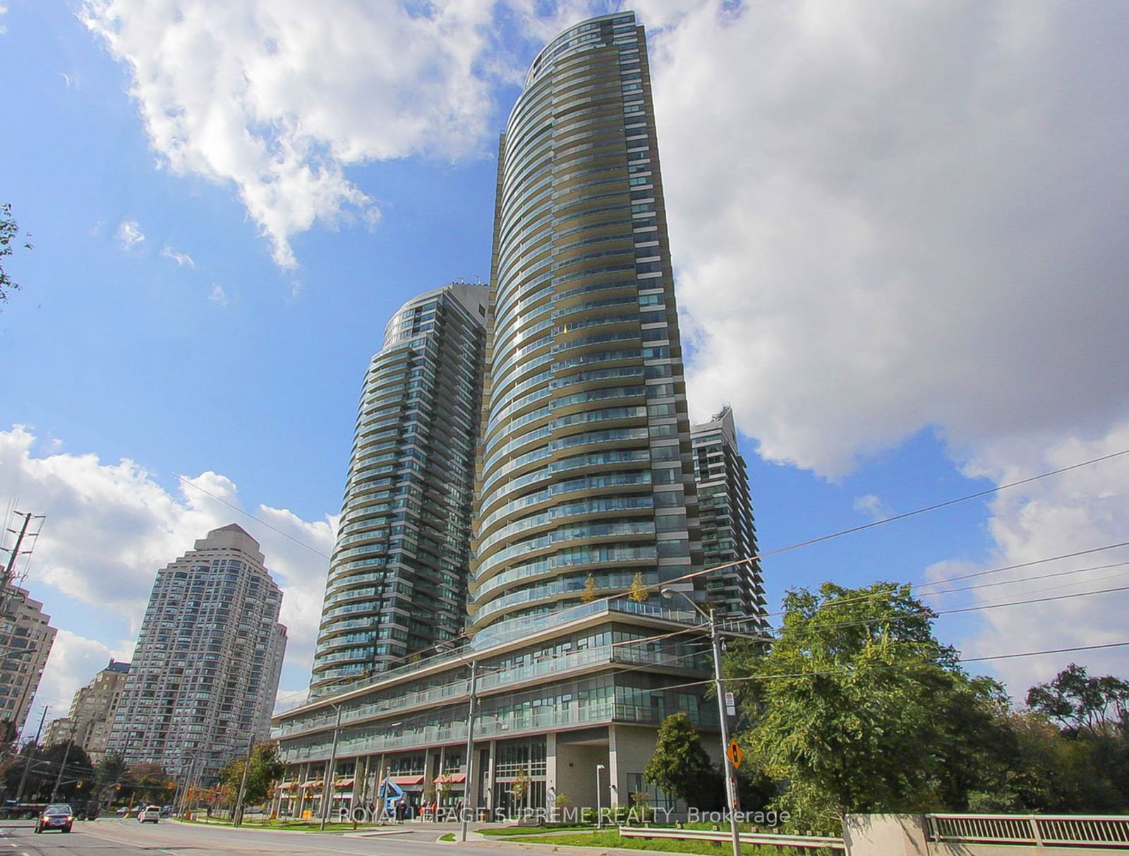 Building at 2230 Lake Shore Boulevard, Toronto, Mimico