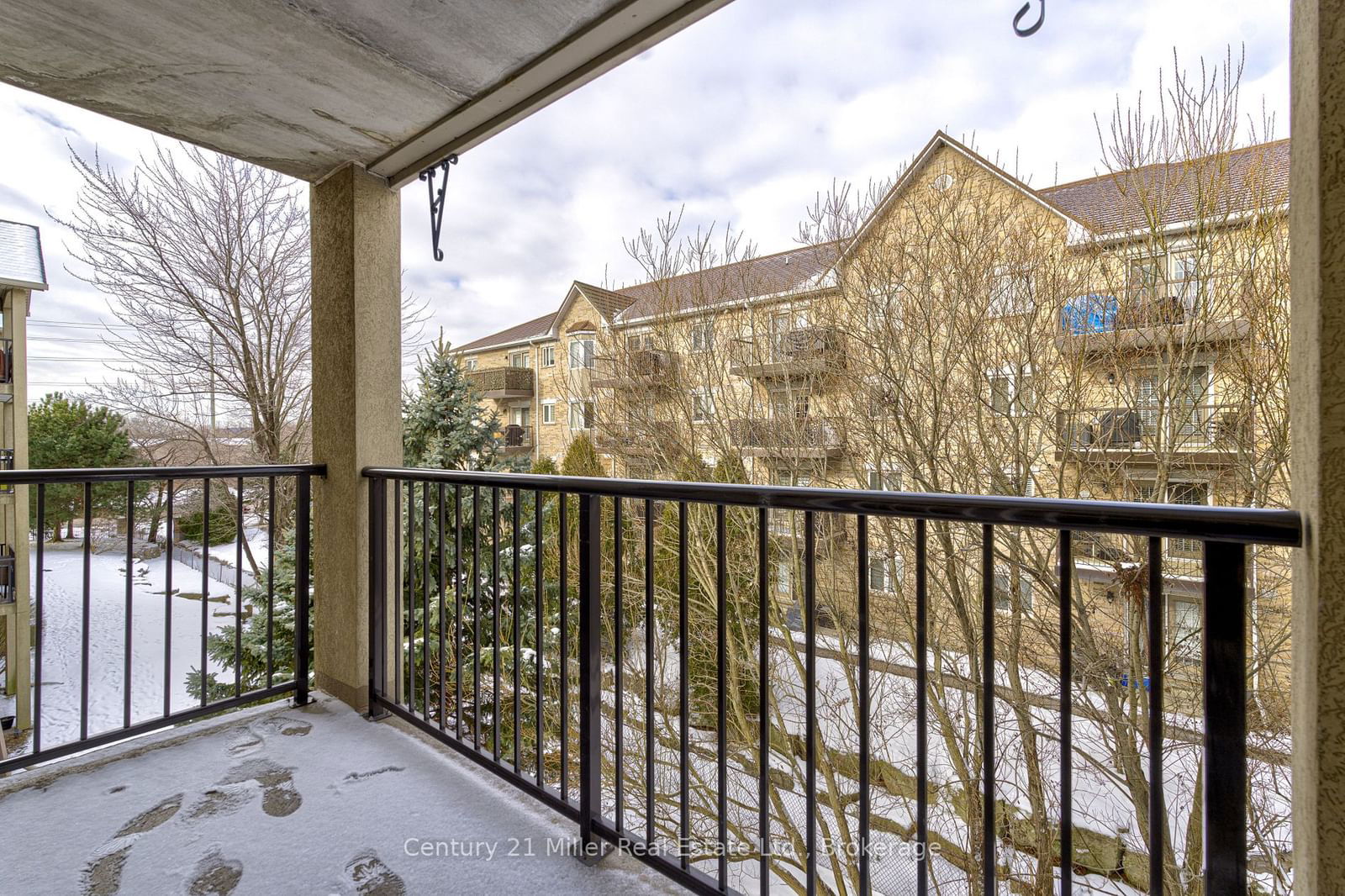 Condo leased at 301-1441 Walkers Line, Burlington, Tansley, L7M 4P2 - MLS: W11929702