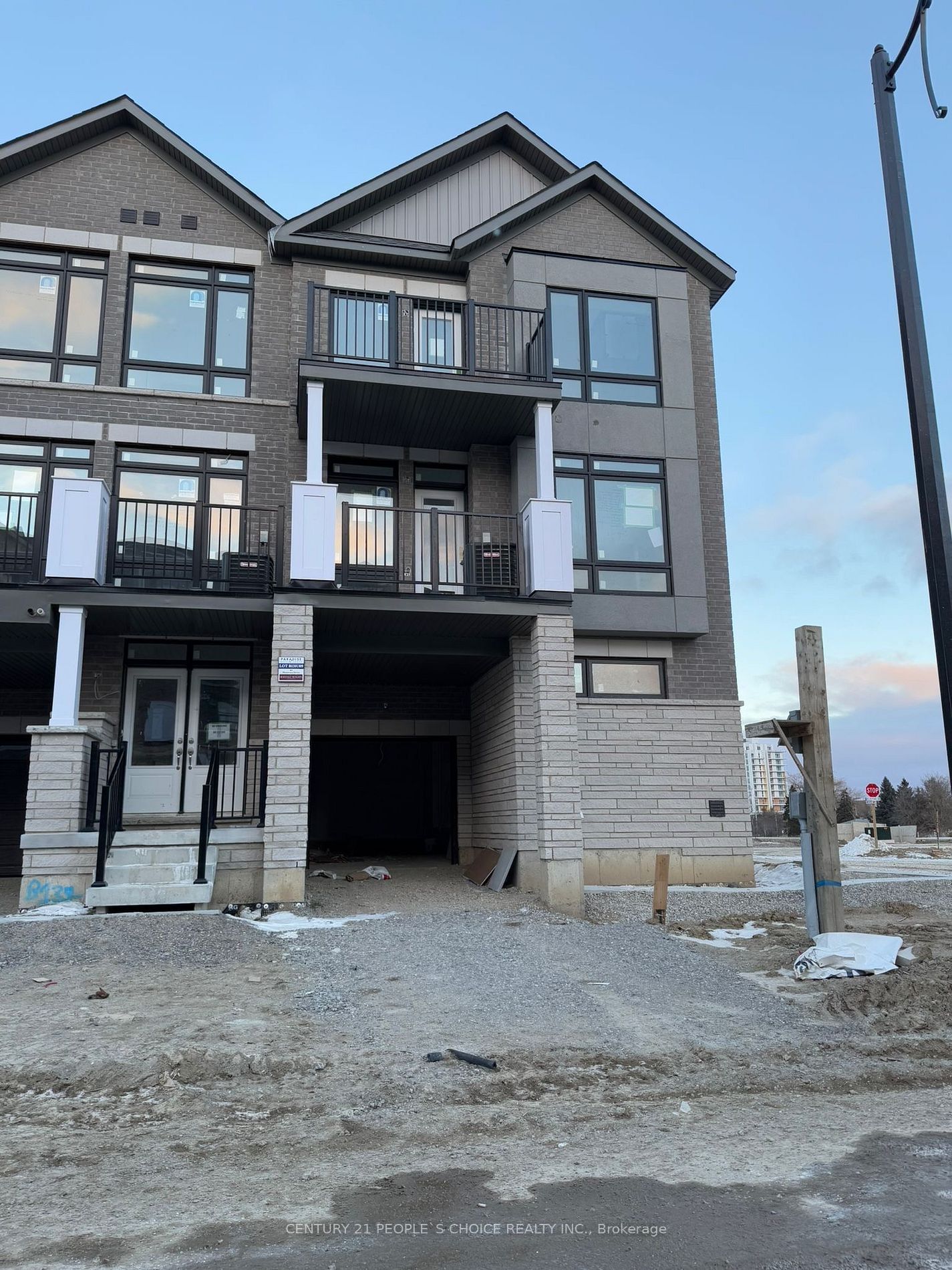 Townhouse for sale at 10 Nelles Way, Brampton, Northwest Brampton, L7A 5M1 - MLS: W11929786