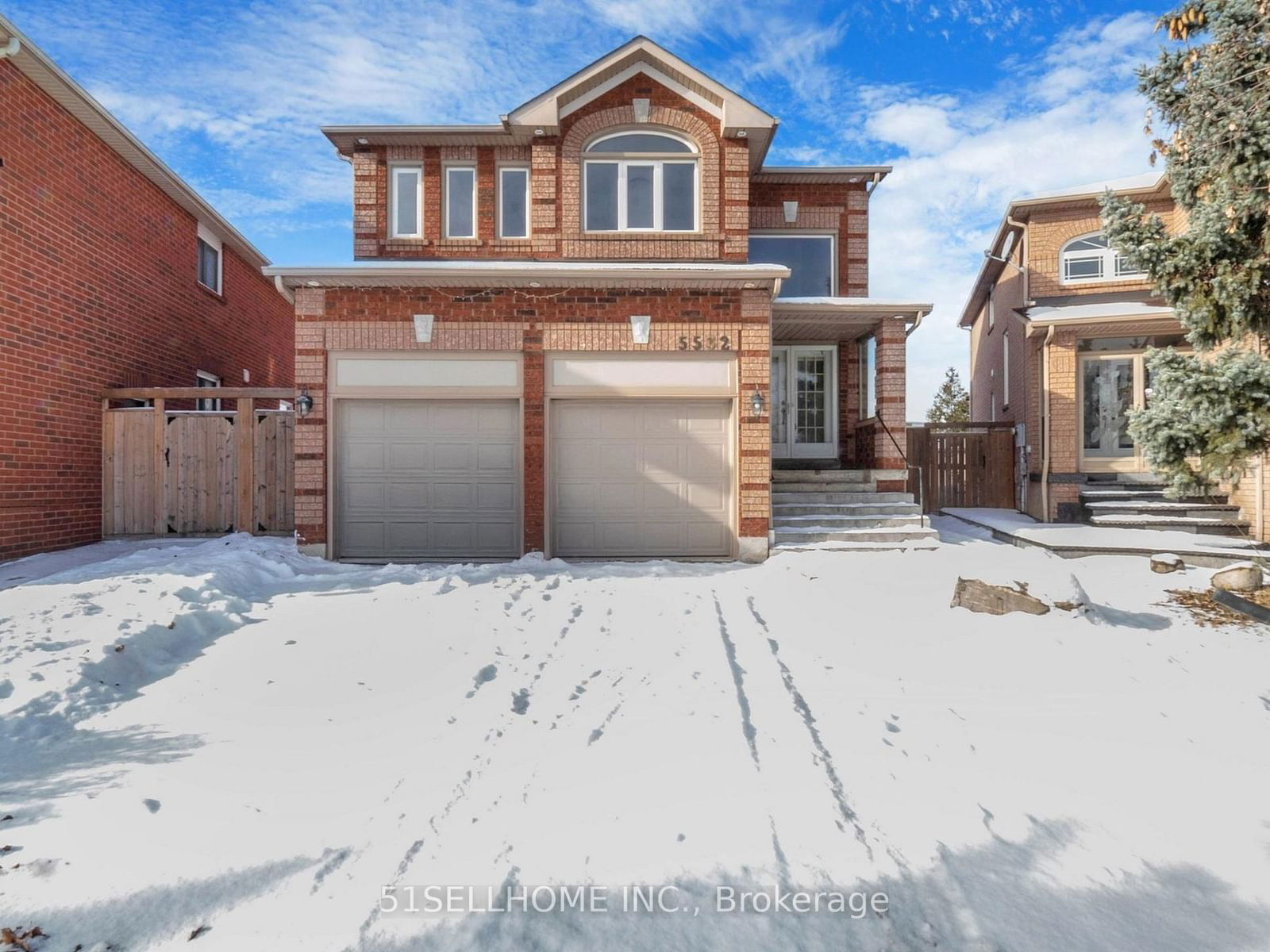 Detached House for sale at 5532 Prosper Court, Mississauga, East Credit, L5V 2E5 - MLS: W11930005