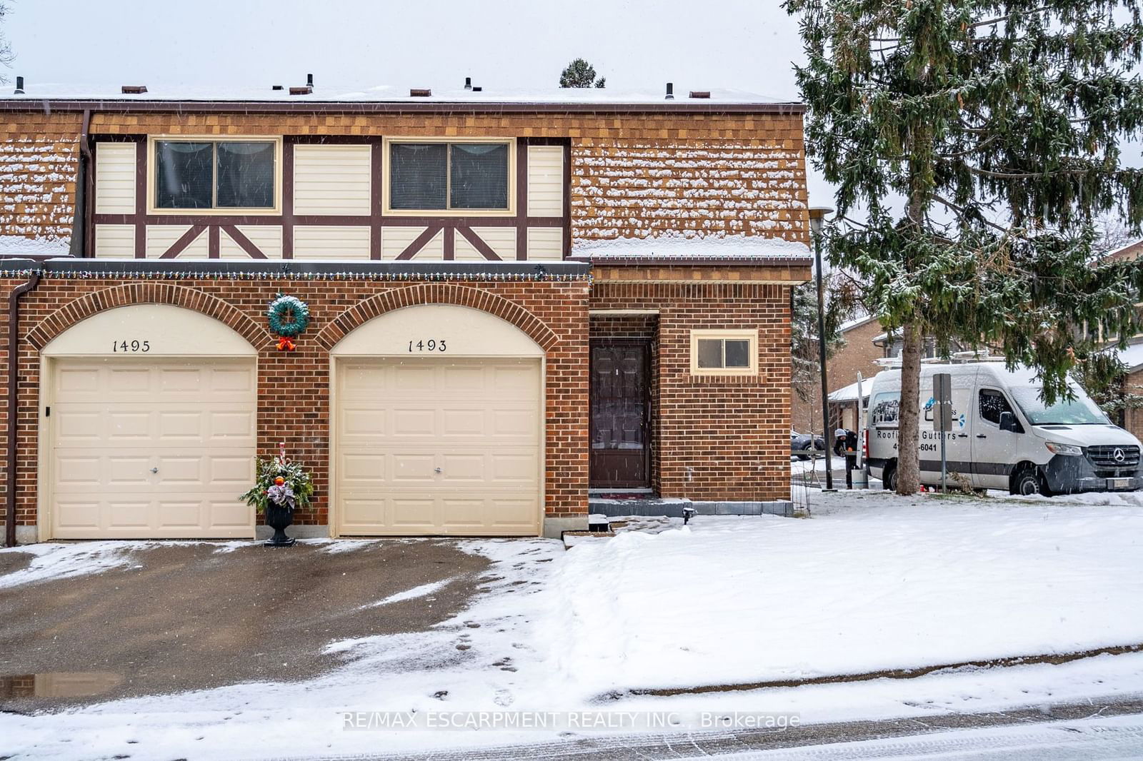 Building at 1493 Ester Drive, Burlington, Tyandaga