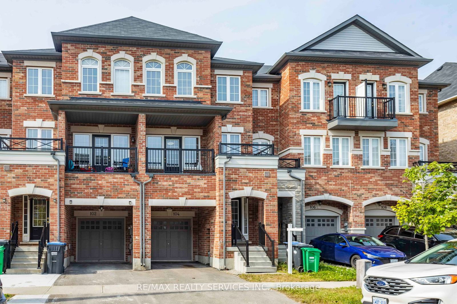 Townhouse for lease at 104 New Pines Trail, Brampton, Heart Lake East, L6Z 0H7 - MLS: W11930049