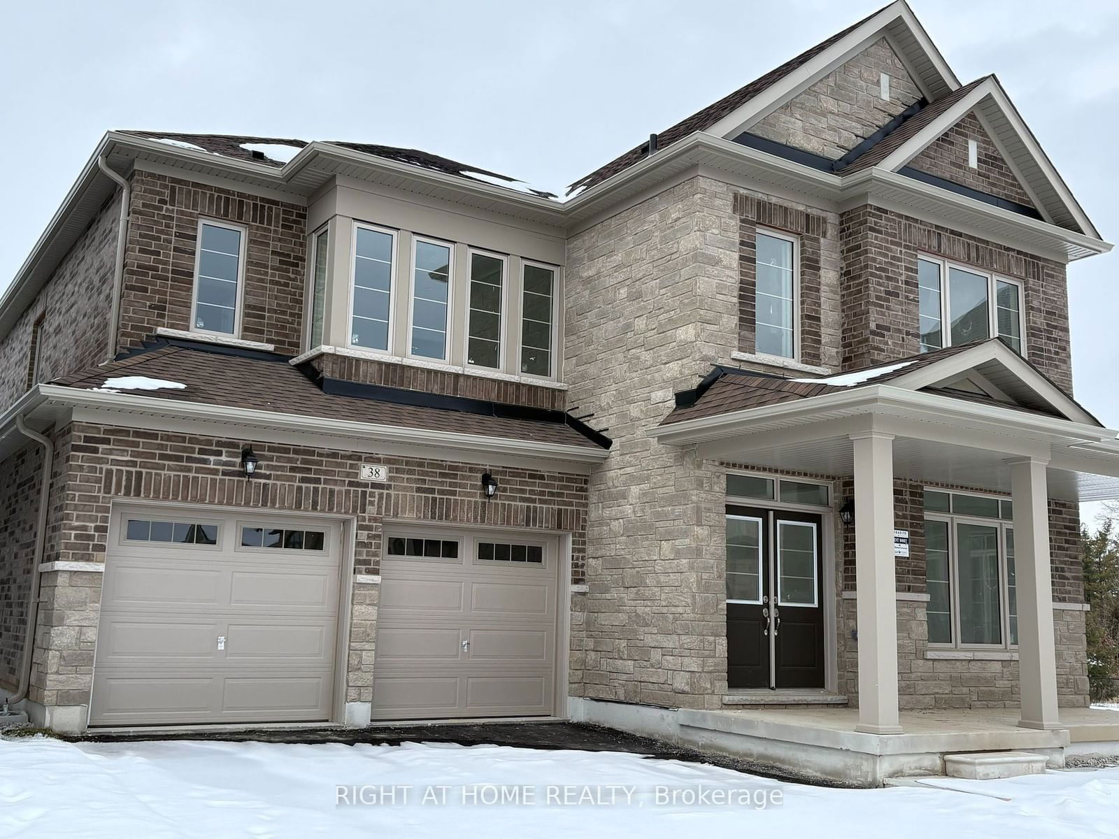 Detached House for sale at 38 Stellarton Crescent, Brampton, Brampton West, L7A 5A6 - MLS: W11930060