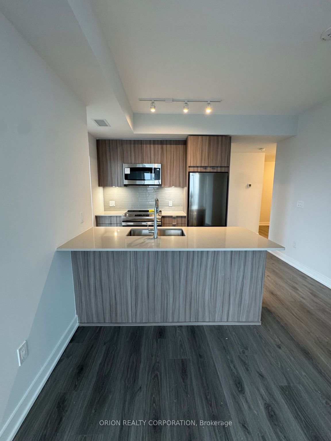 Condo leased at 3710-4130 Parkside Village Drive, Mississauga, City Centre, L5B 3M8 - MLS: W11930064