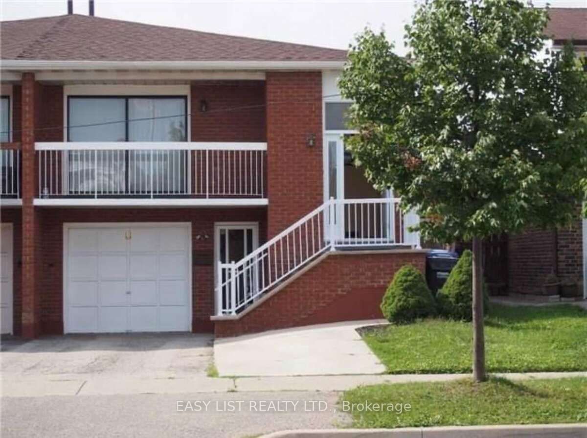 Semi-Detached House for sale at 8 Elderwood Place, Brampton, Brampton North, L6V 3N3 - MLS: W11930125