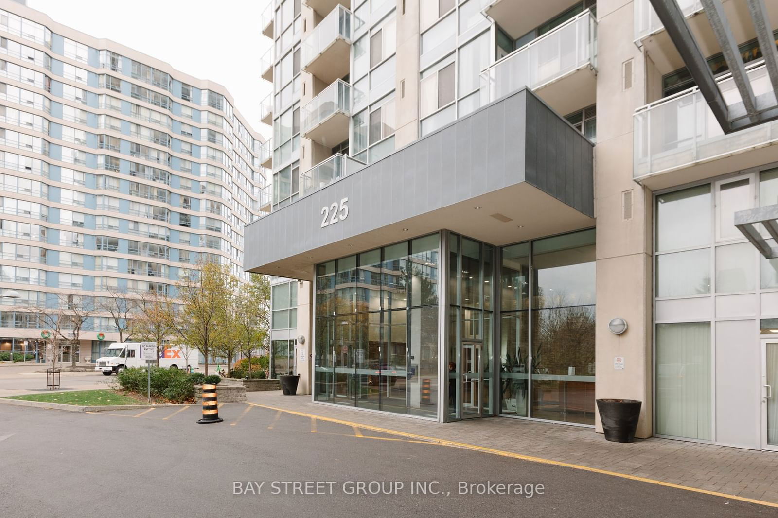 Condo for sale at 3208-225 Webb Drive, Mississauga, City Centre, L5B 4P2 - MLS: W11930127