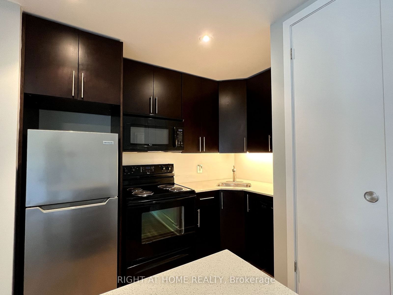 Condo for lease at 203-25 Ritchie Avenue, Toronto, Roncesvalles, M6R 2J6 - MLS: W11930132