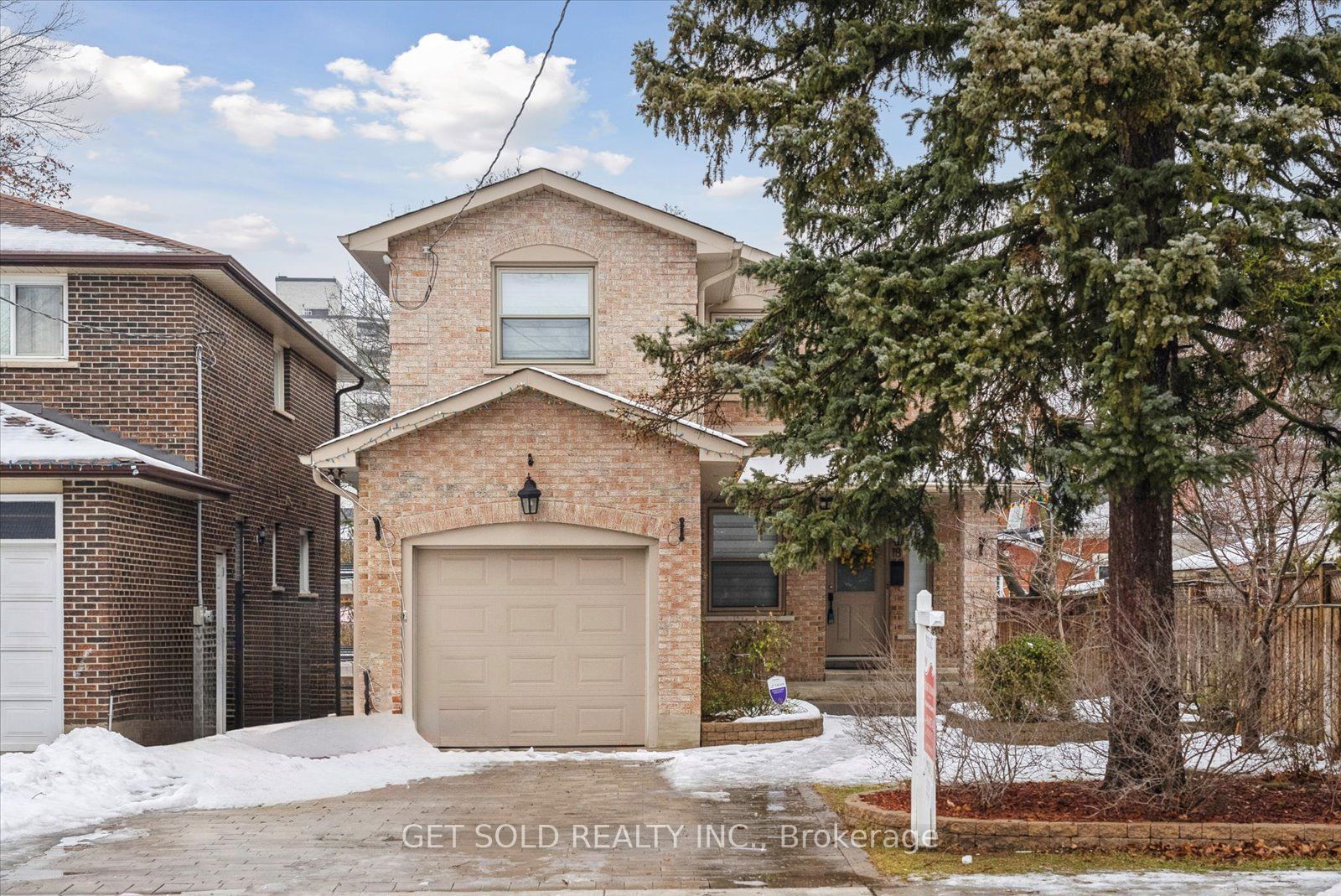 Detached House for sale at 18 Mill Street, Brampton, Downtown Brampton, L6Y 1S5 - MLS: W11930193