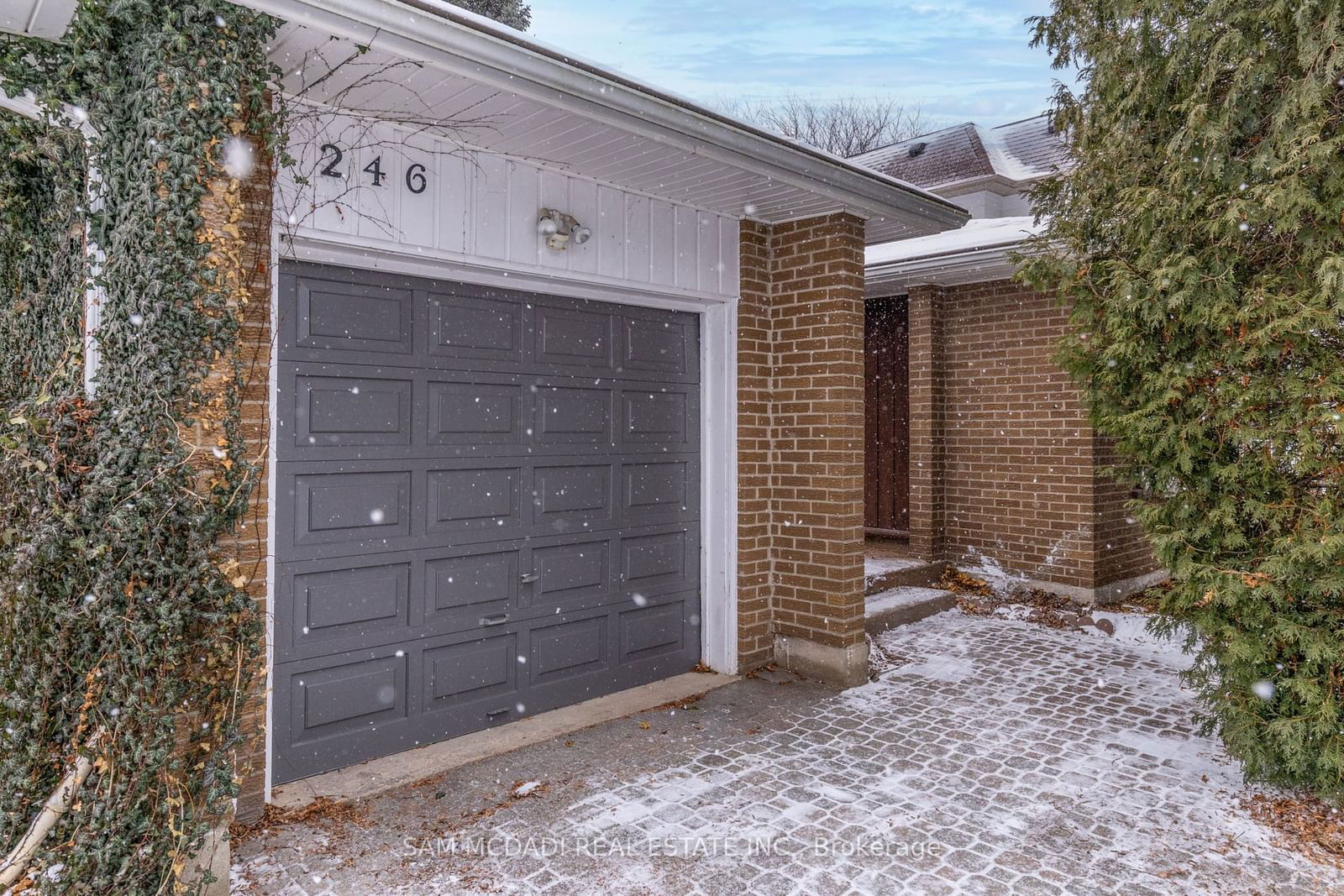 Detached House leased at 246 Vance Drive, Oakville, Bronte West, L6L 3L1 - MLS: W11930276