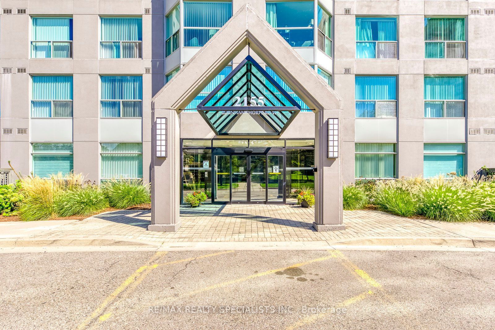 Condo for sale at 209-2155 Burnhamthorpe Road, Mississauga, Erin Mills, L5L 5P4 - MLS: W11930355