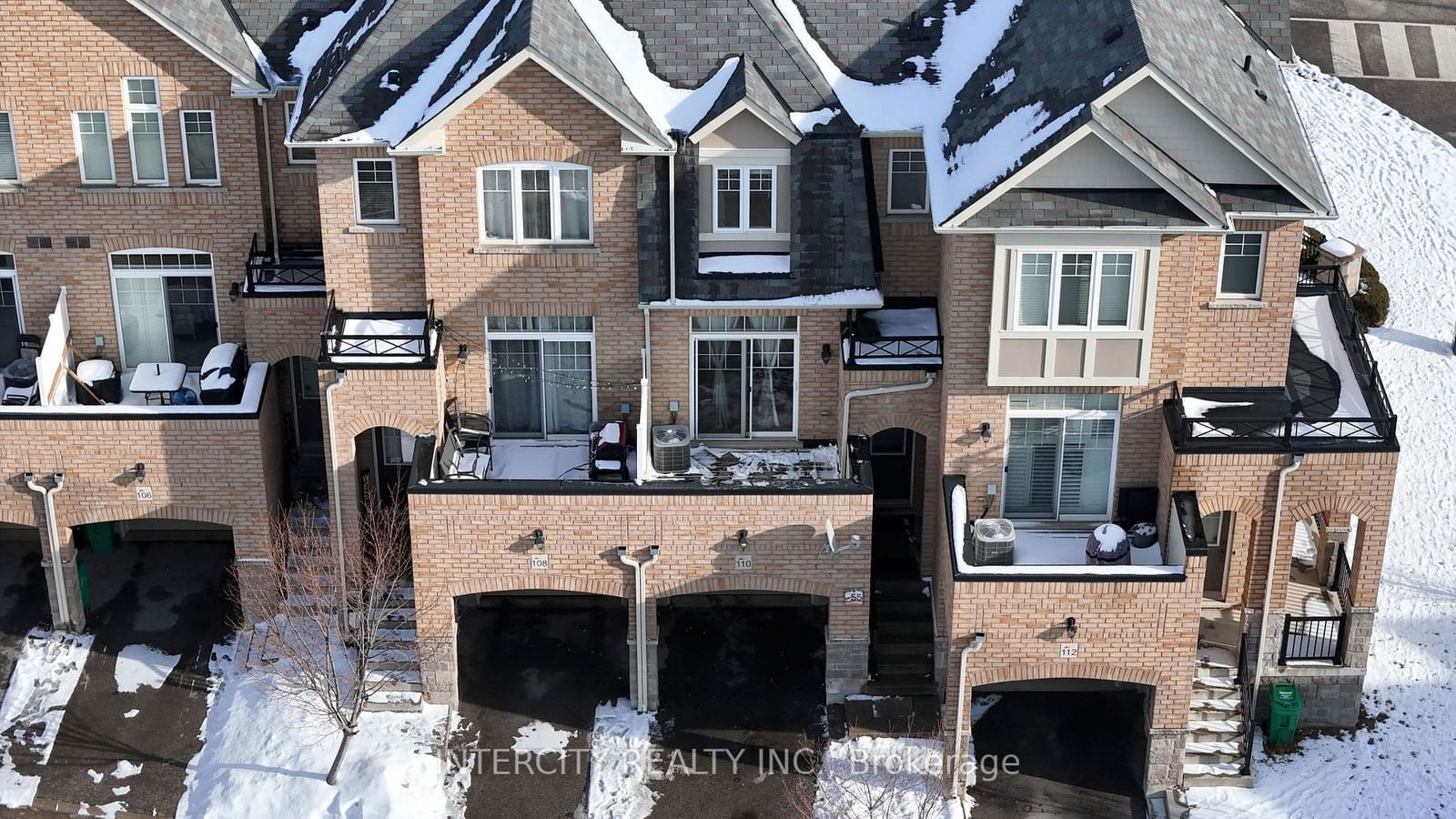 Townhouse for sale at 110 Magdalene Crescent, Brampton, Heart Lake East, L6Z 0G7 - MLS: W11930397