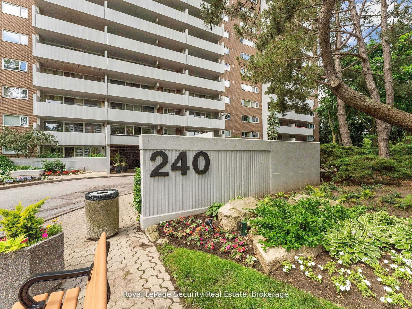 Condo for sale at 1504-240 Scarlett Road, Toronto, Rockcliffe-Smythe, M6N 4X4 - MLS: W11930430