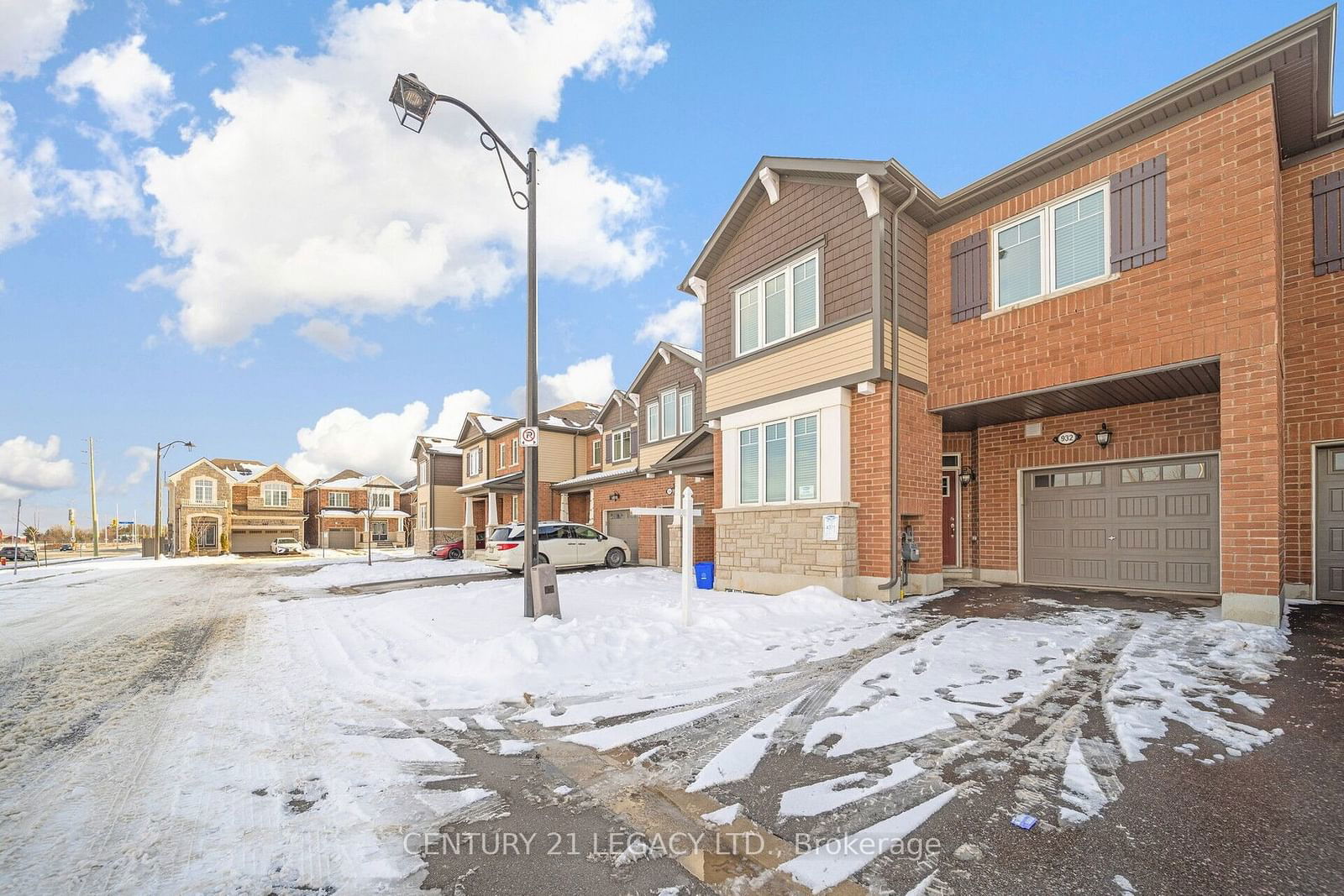 Townhouse for sale at 932 Cherry Court, Milton, 1026 - CB Cobban, L9E 1P8 - MLS: W11930439