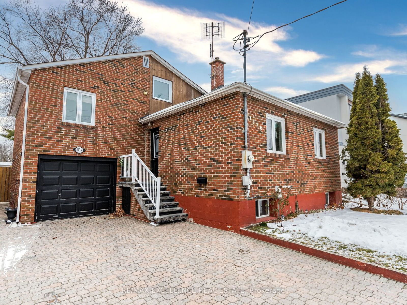 Detached House for lease at 1178 Ogden Avenue, Mississauga, Lakeview, L5E 2H1 - MLS: W11930451