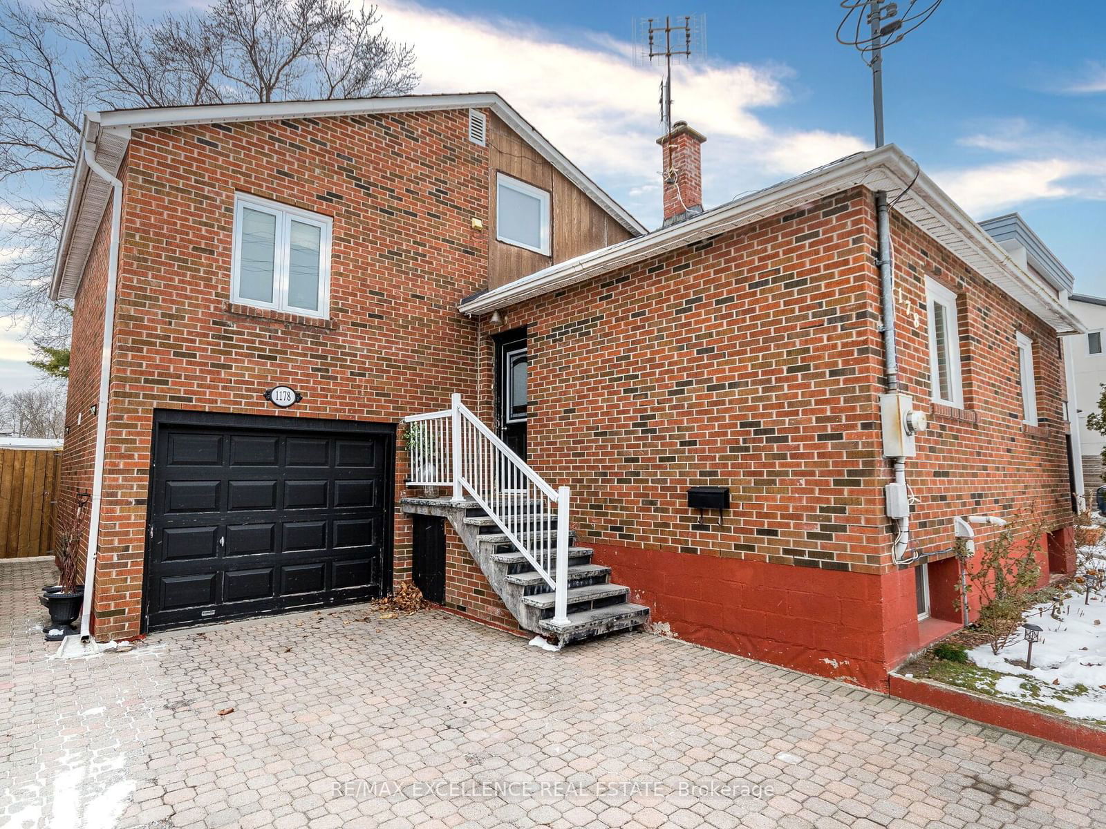 Detached House for lease at 1178 Ogden Avenue, Mississauga, Lakeview, L5E 2H1 - MLS: W11930451