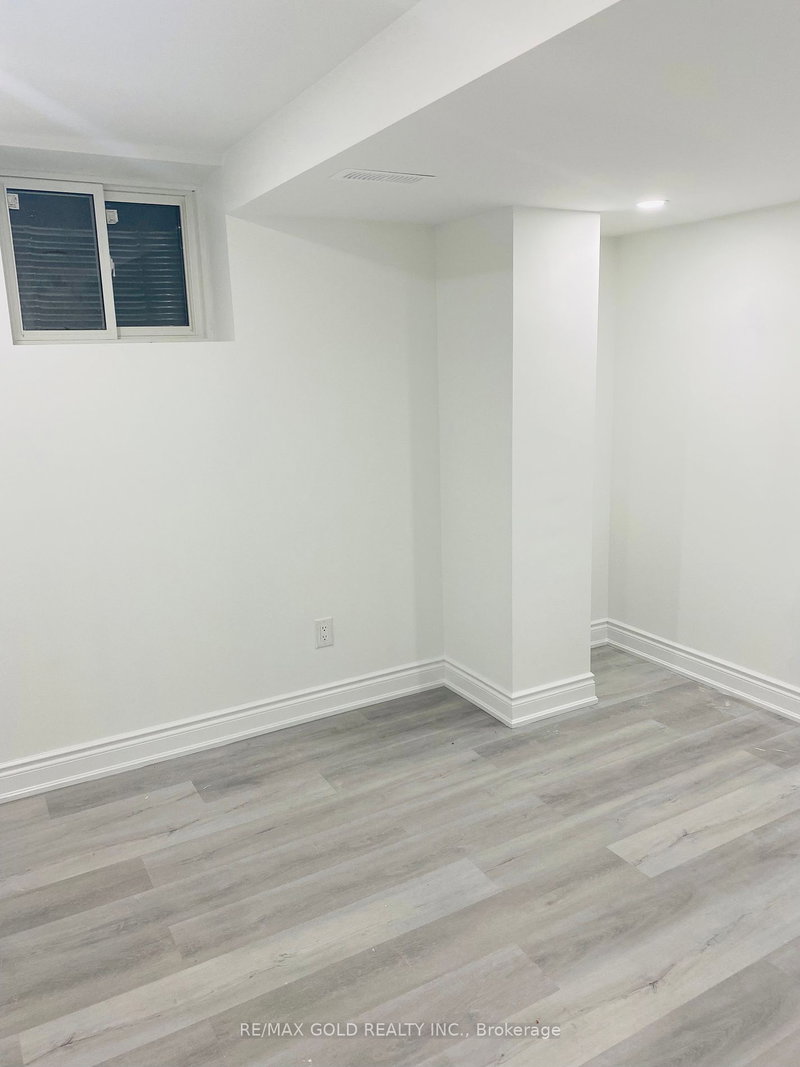 Bsmt - 9 Sugar Pearl Rd, Brampton, L6Z 0K5 | Image 3