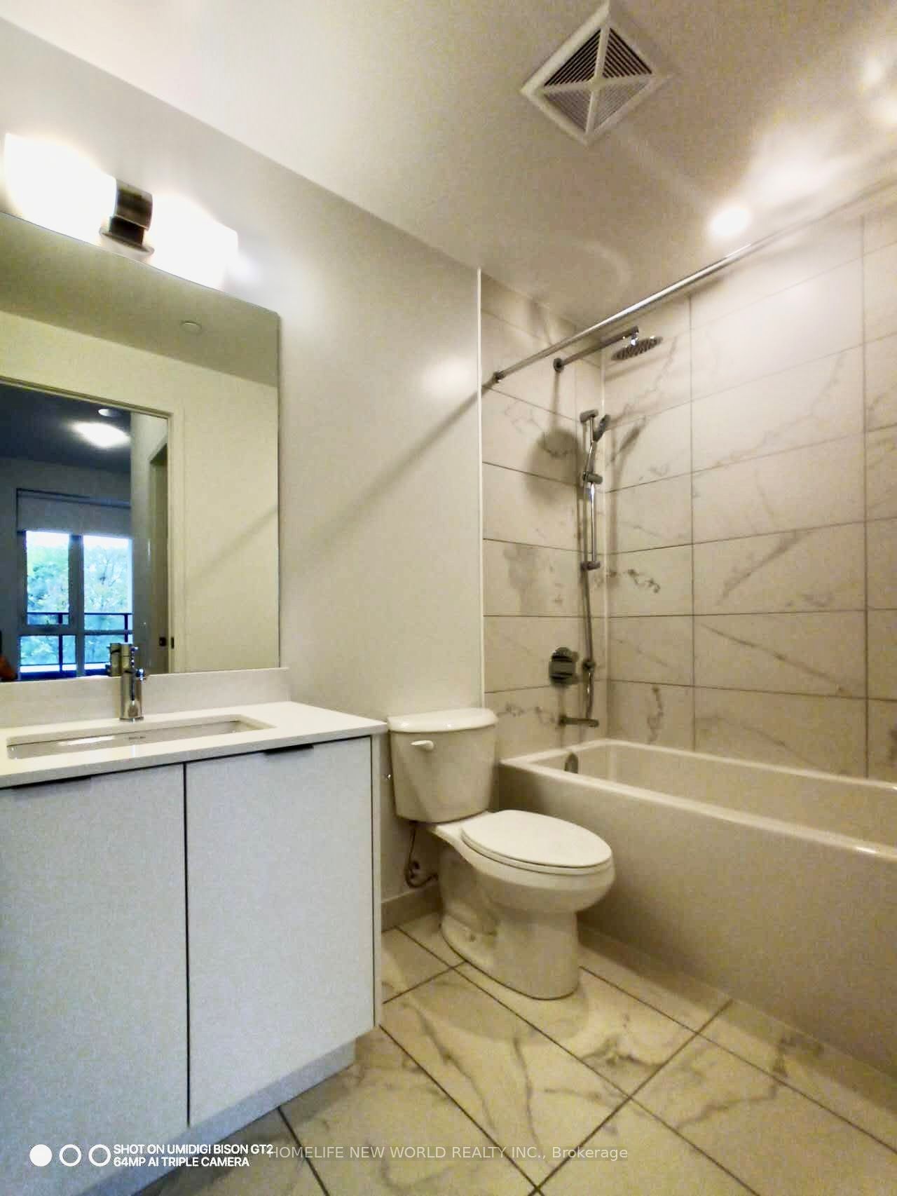 202 Burnhamthorpe Road E, Unit 224 - Photo 12