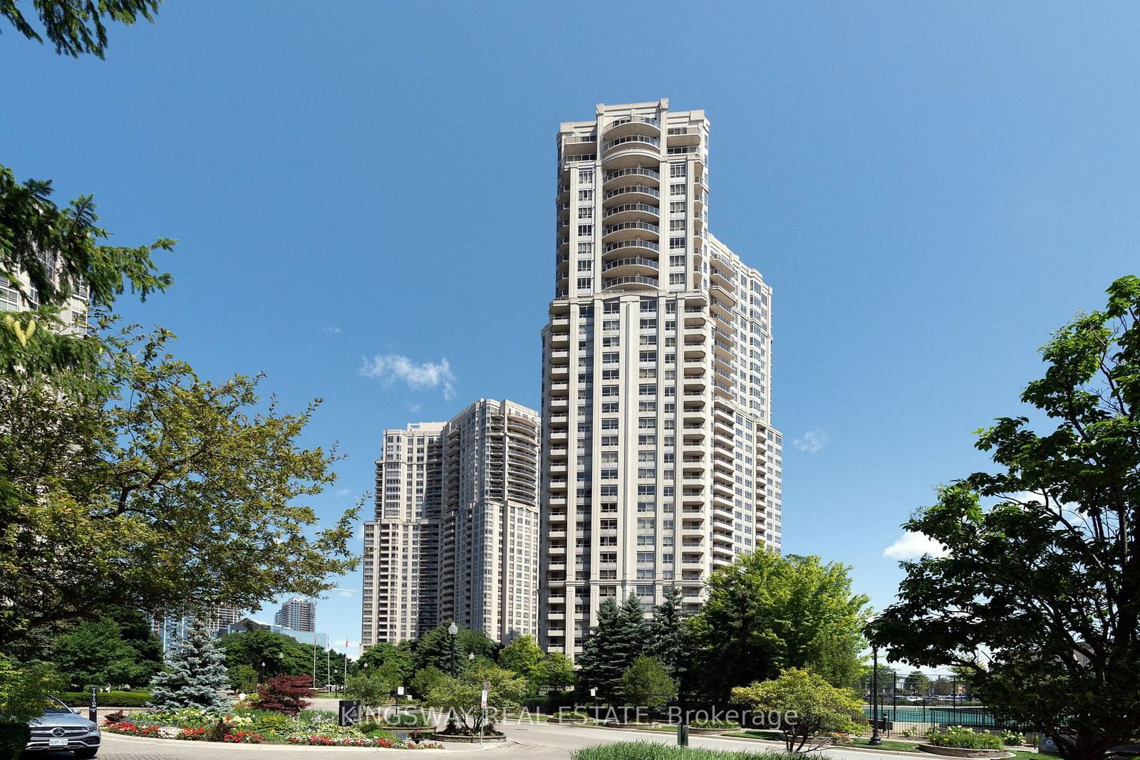 Condo for sale at 2018-25 Kingsbridge Garden Circle, Mississauga, Hurontario, L5R 4B1 - MLS: W11930894