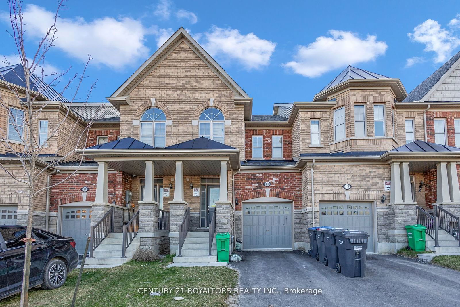 Townhouse leased at 11 Bushwood Trail, Brampton, Brampton West, L7A 5J7 - MLS: W11931001