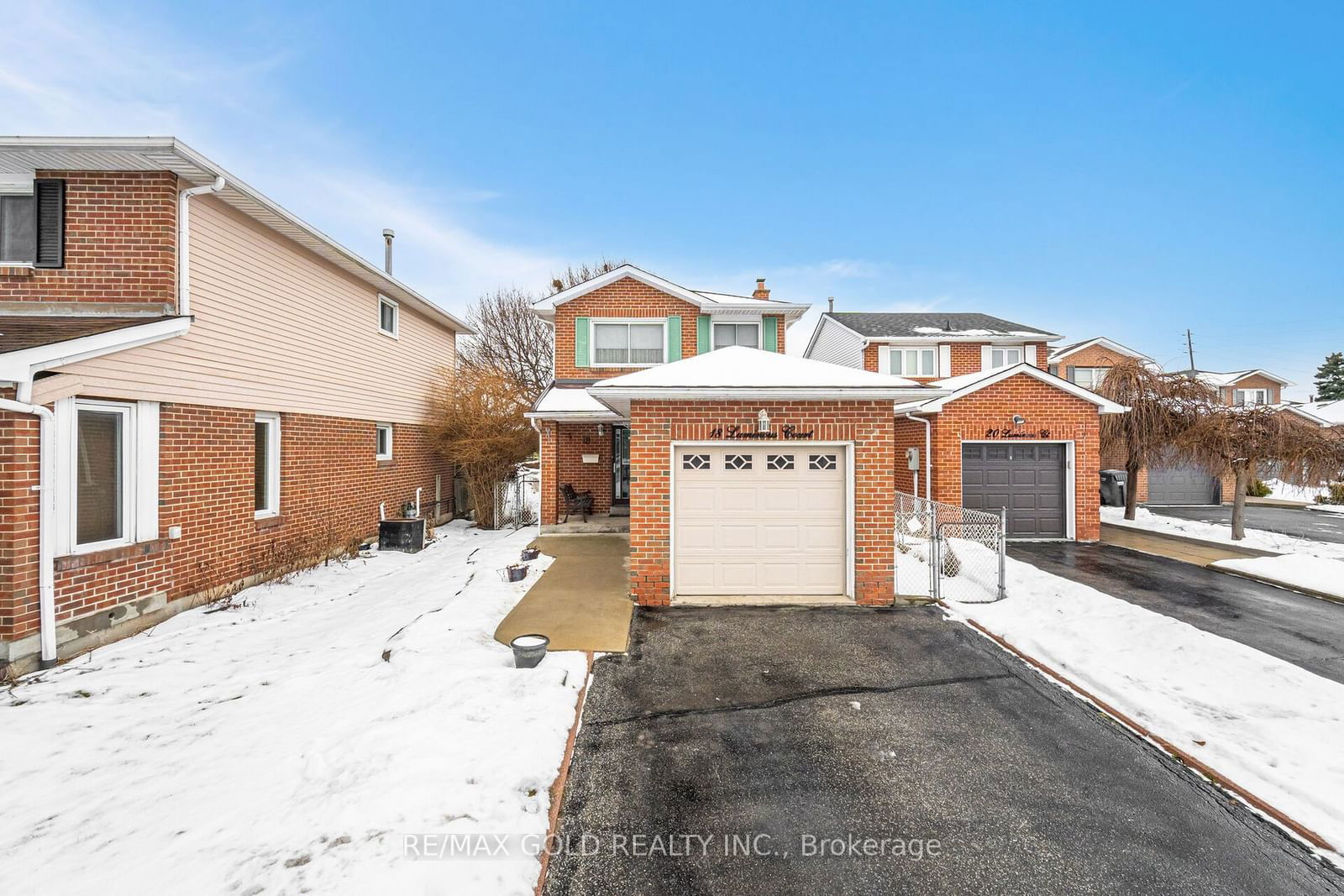 Detached House for sale at 18 Luminous Court, Brampton, Heart Lake West, L6Z 2B3 - MLS: W11931157