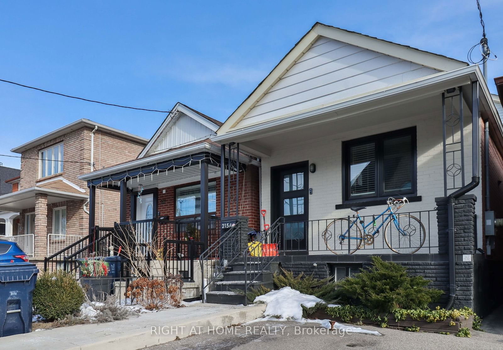 Detached House for lease at Bsmt-215A Chambers Avenue, Toronto, Keelesdale-Eglinton West, M6M 3L4 - MLS: W11931323