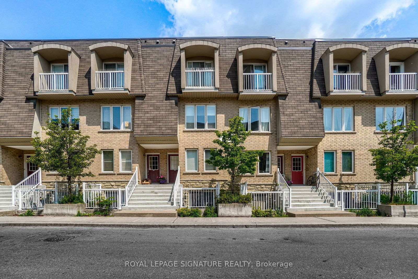 Townhouse for sale at 124-75 Turntable Crescent, Toronto, Dovercourt-Wallace Emerson-Junction, M6H 4K8 - MLS: W11931363