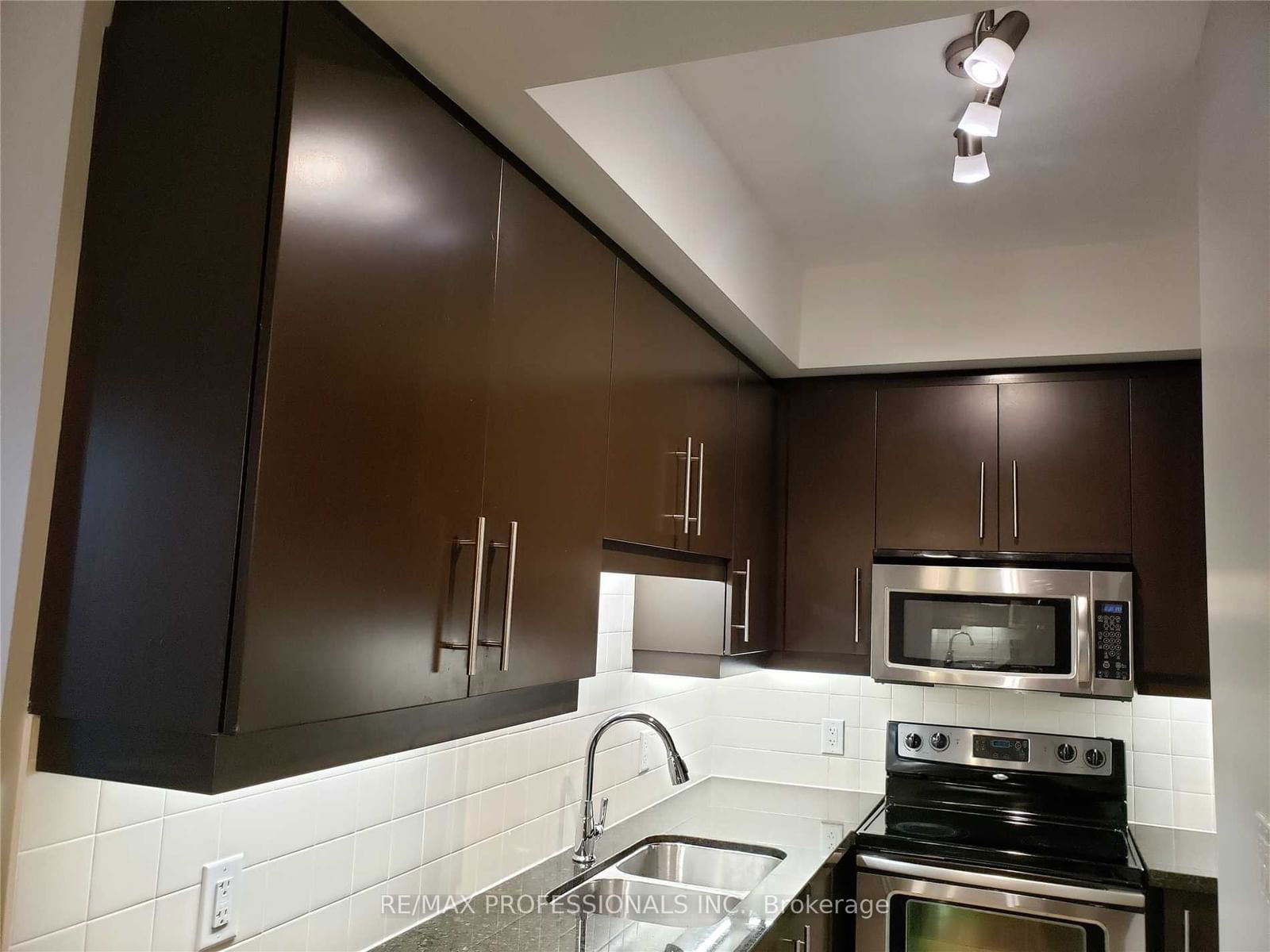 Condo for lease at 1902-50 Absolute Avenue, Mississauga, City Centre, L4Z 0A9 - MLS: W11931414